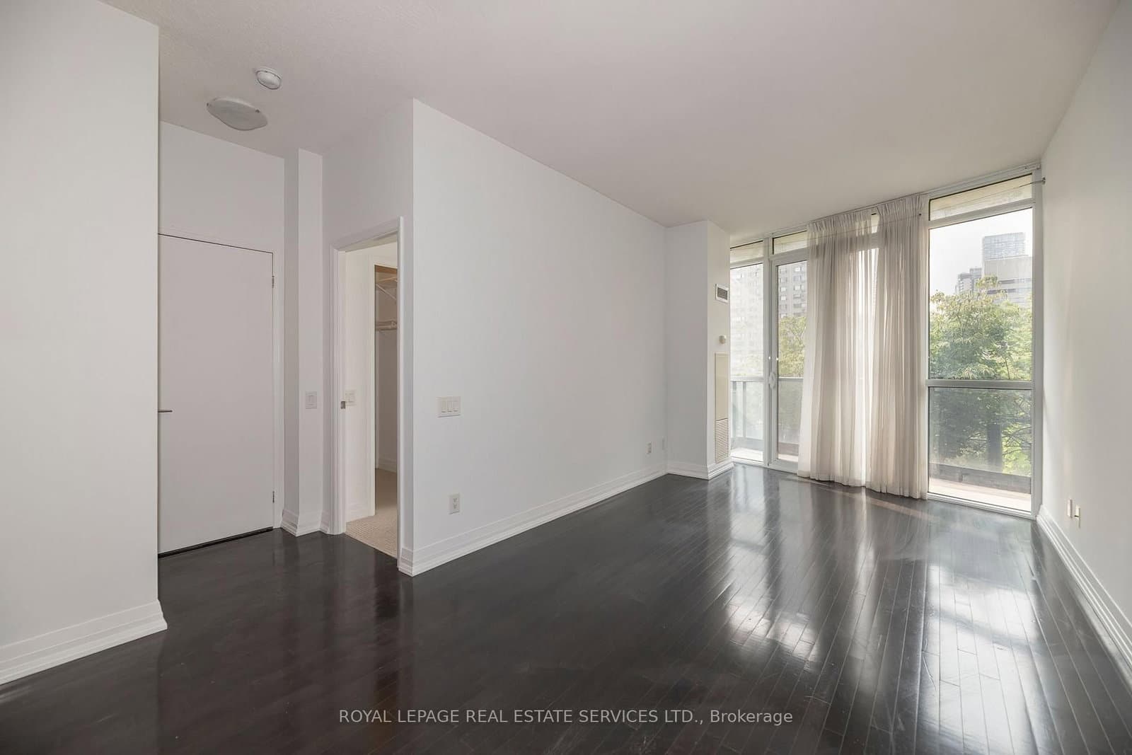 25 Carlton Street, Unit 603 - Image 5