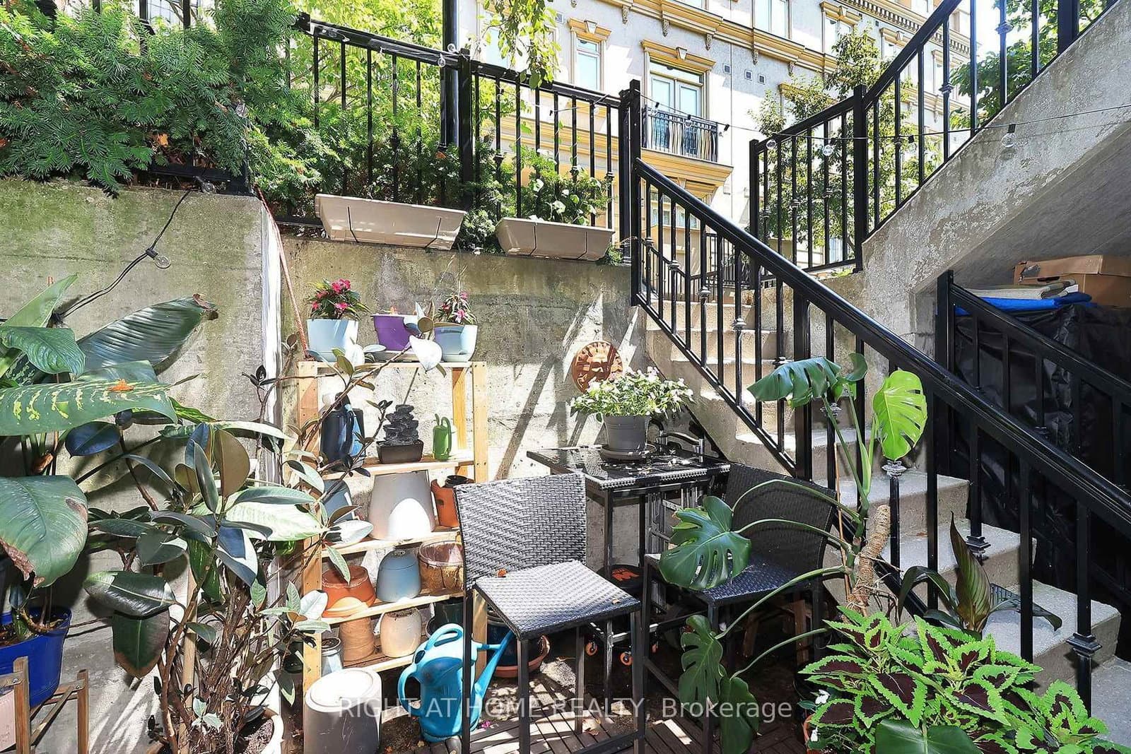 88 Carr Street, Unit 19 - Image 5