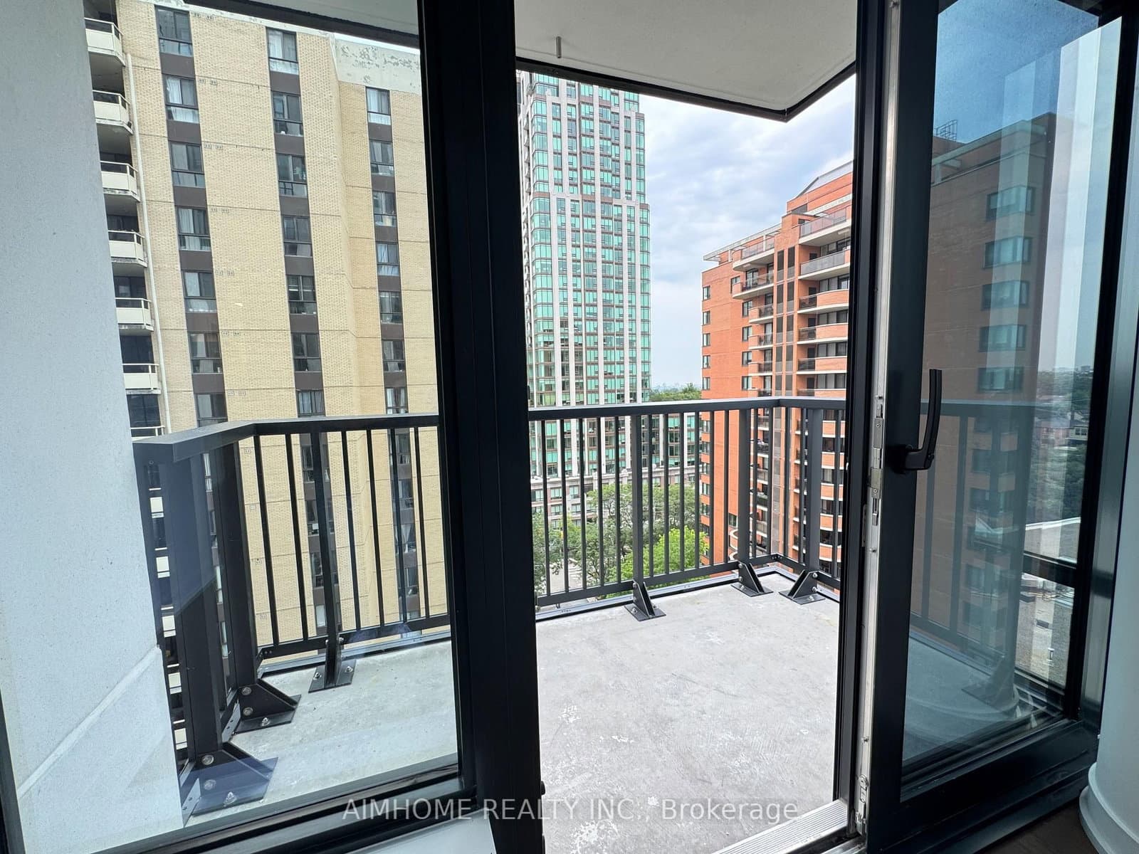 91 Montclair Avenue, Unit 1606 - Image 5
