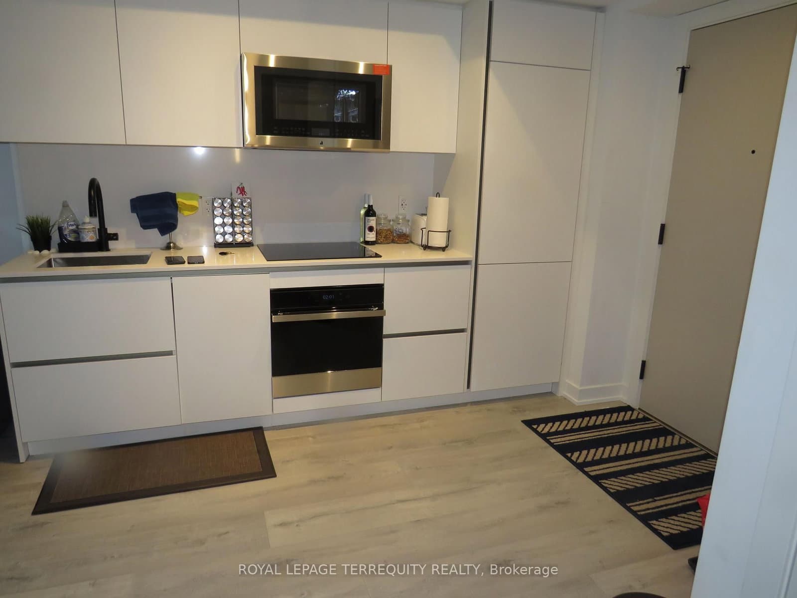 327 King Street W, Unit 805 - Image 3