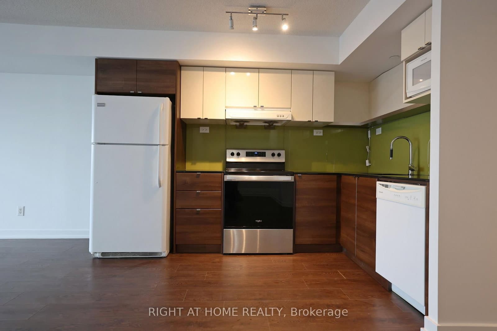 72 esther shiner Boulevard, Unit 308 - Image 4