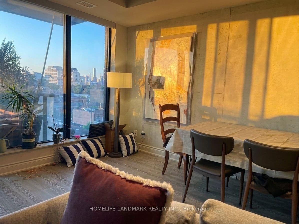 608 Richmond Street W, Unit 716 - Image 3