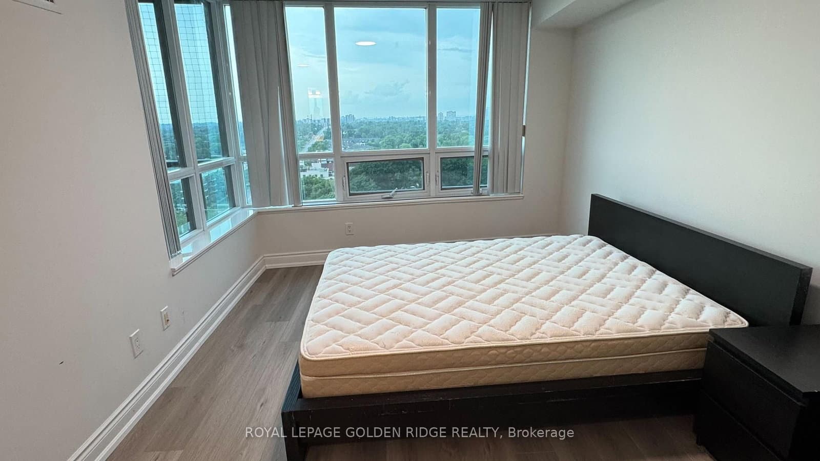 15 Greenview Avenue, Unit 1307 - Image 3