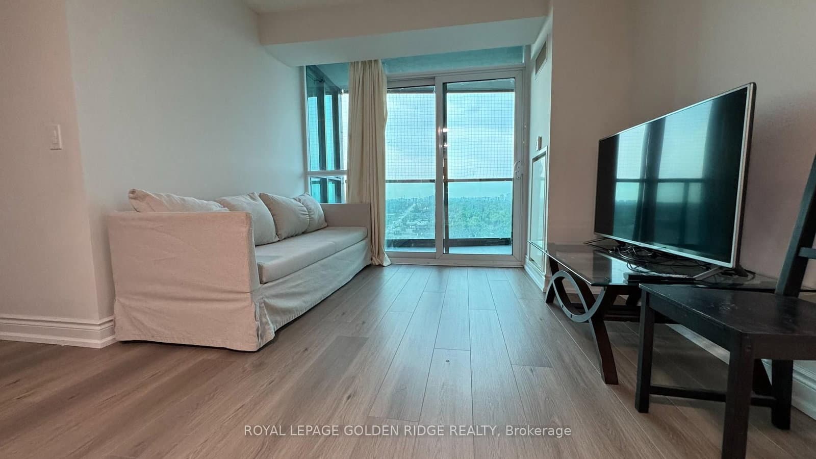 15 Greenview Avenue, Unit 1307 - Image 5