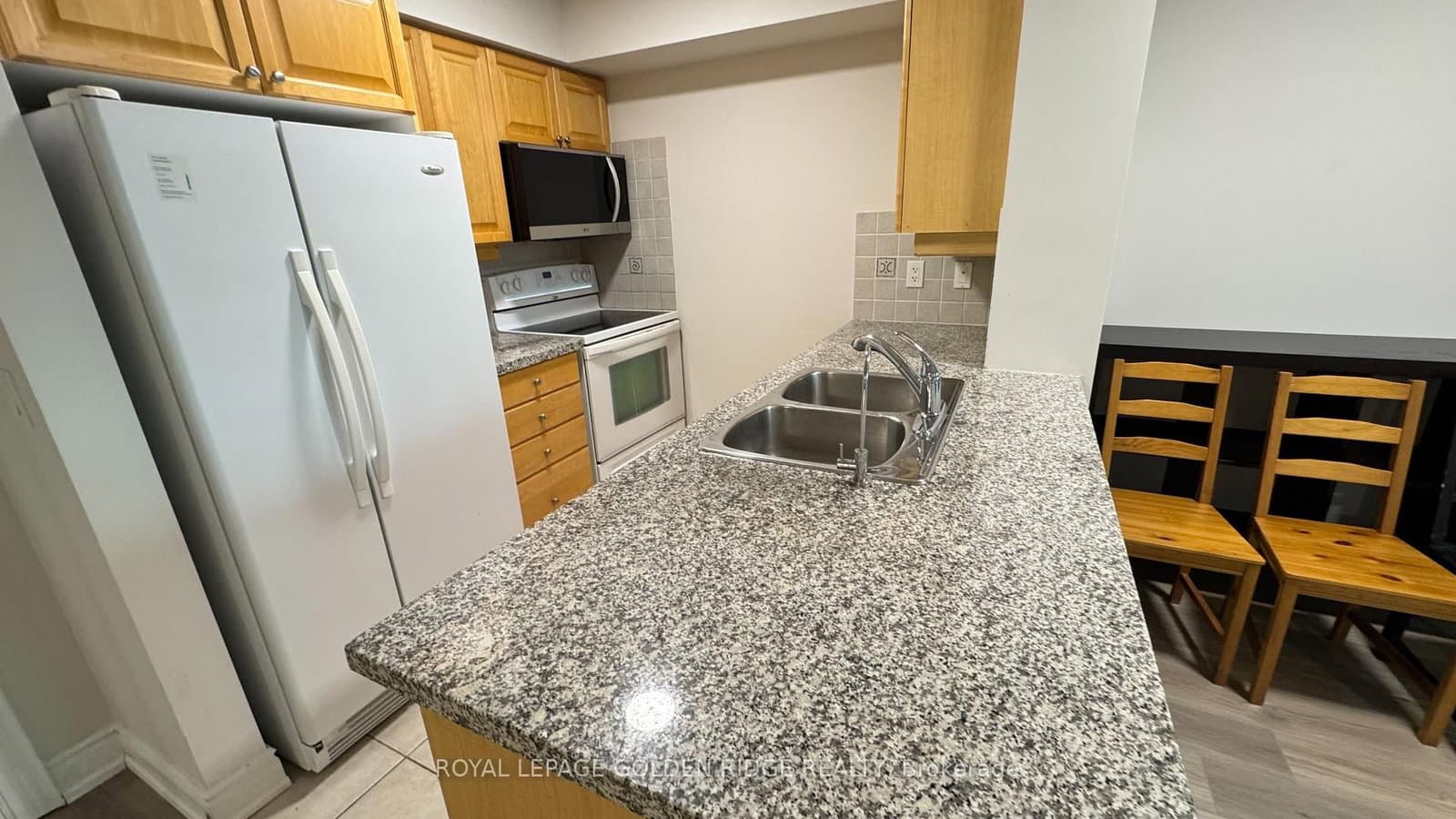 15 Greenview Avenue, Unit 1307 - Image 6