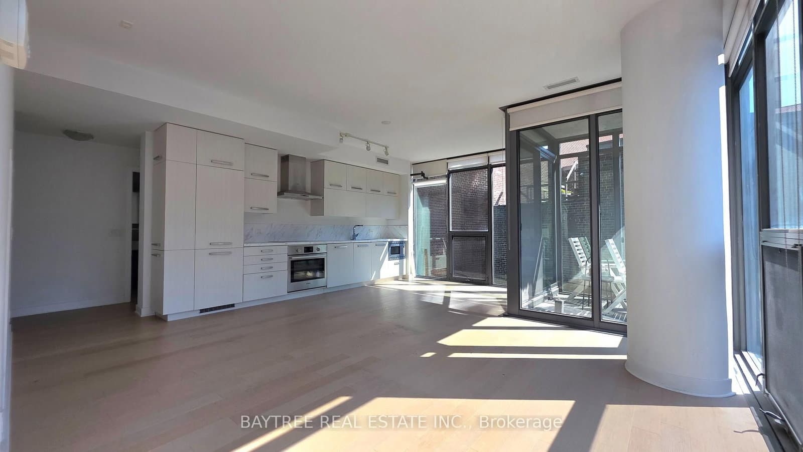 15 Beverley Street, Unit 608 - Image 6