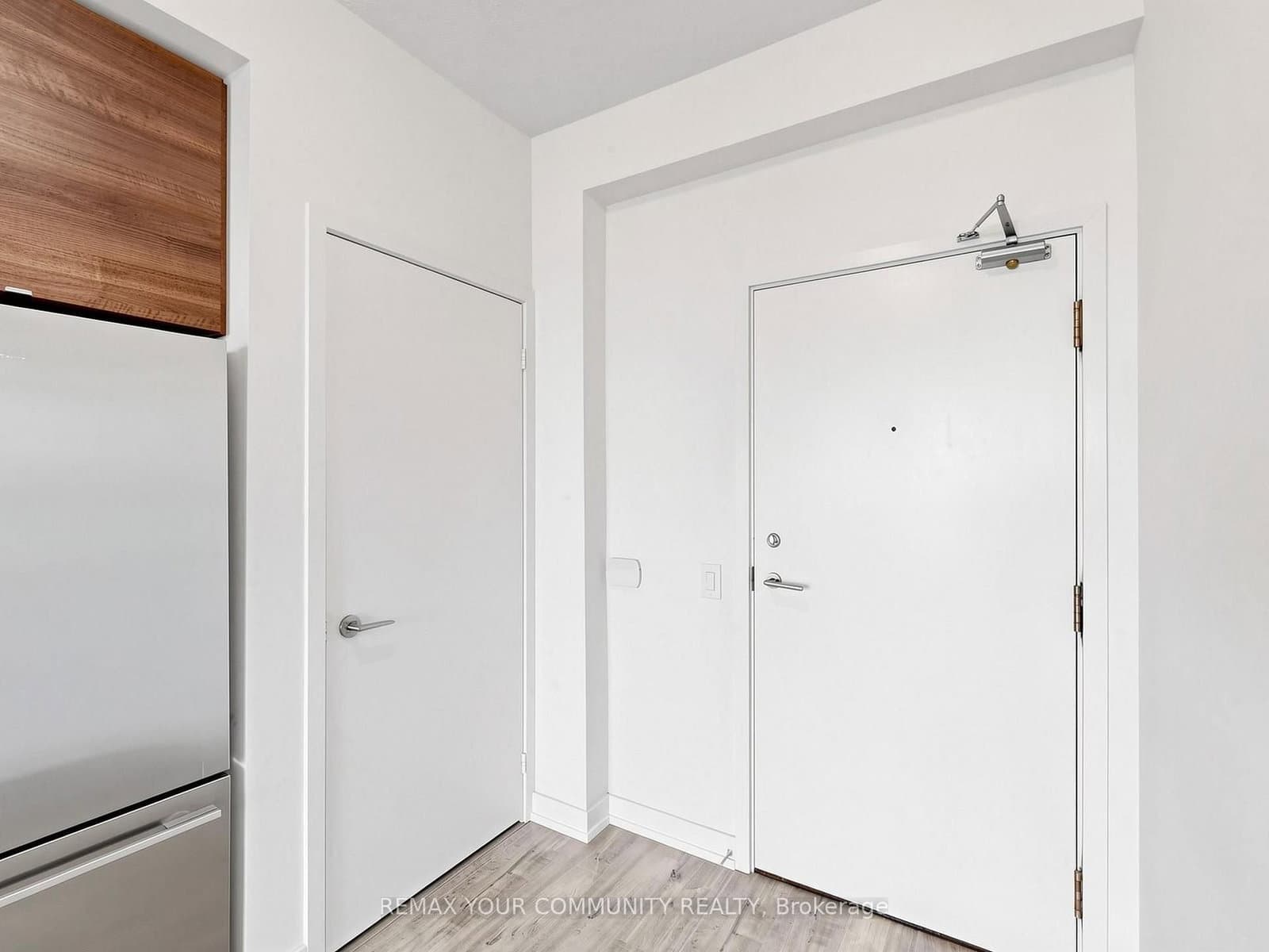 121 Mcmahon Drive, Unit 3302 - Image 5