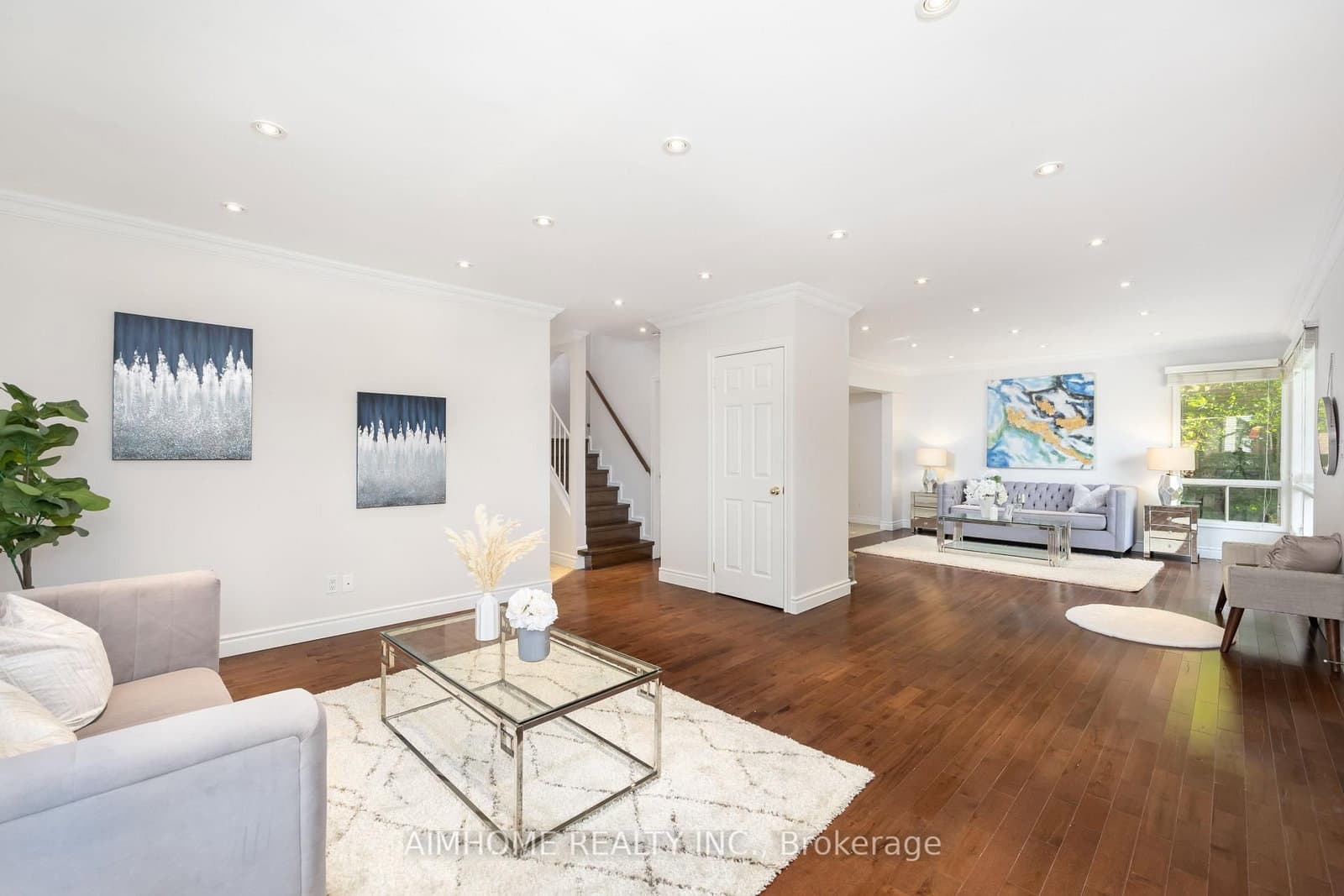 471 Cummer Avenue - Image 4