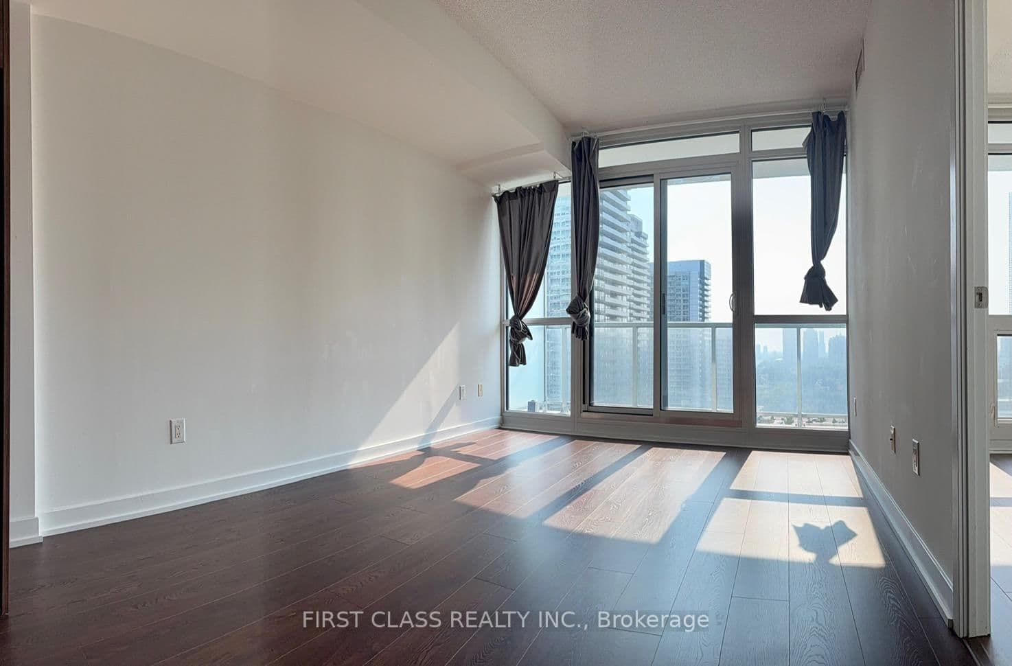 121 Mcmahon Drive, Unit 2510 - Image 3