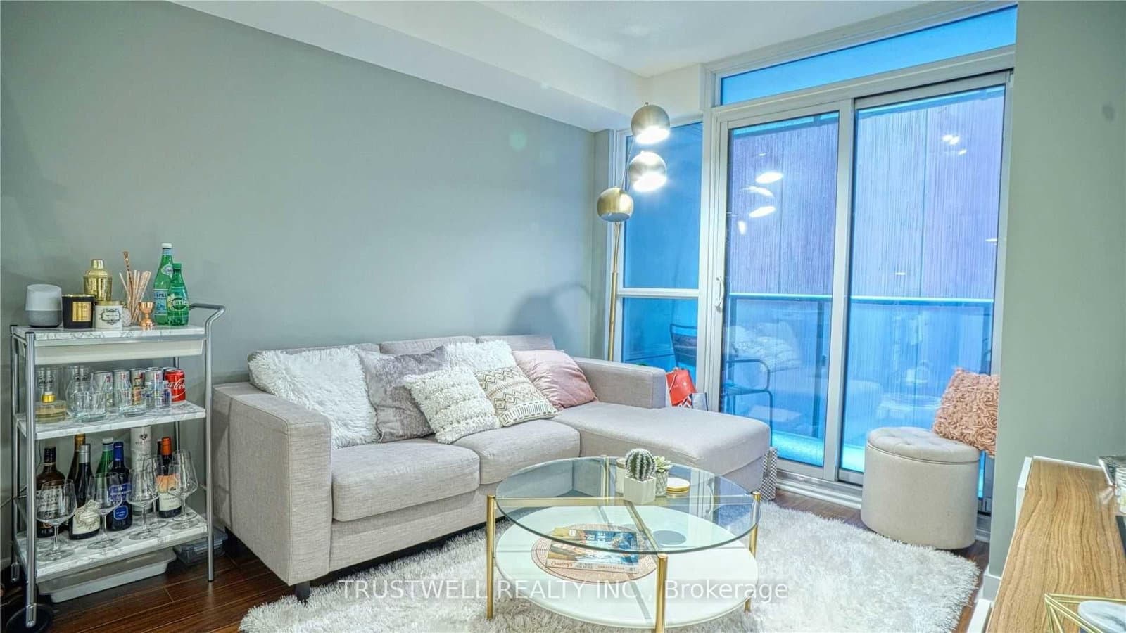 295 Adelaide Street W, Unit 315 - Image 1