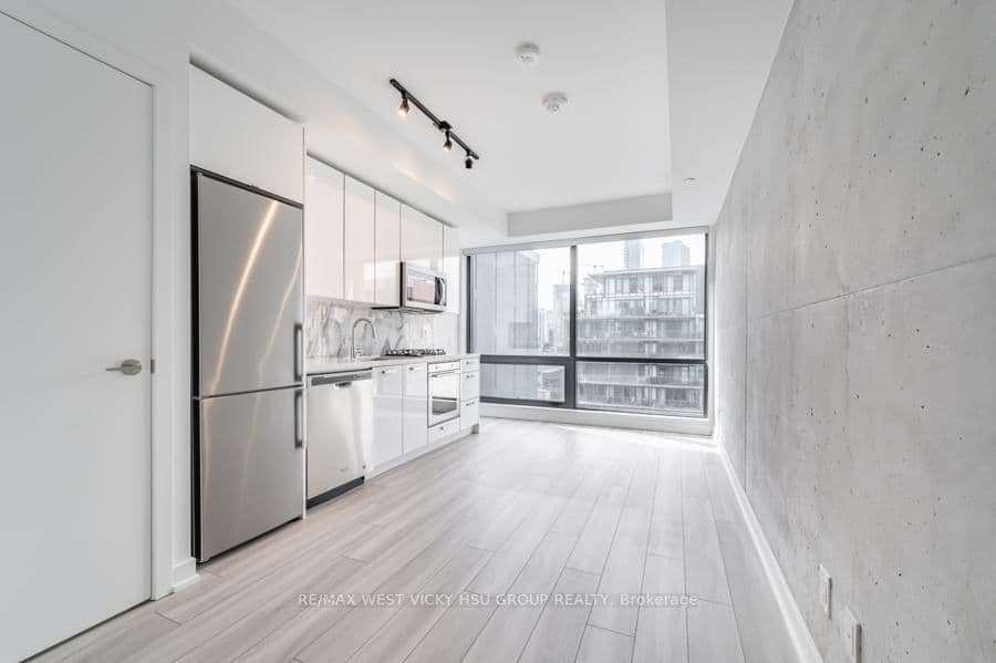 458 Richmond Street W, Unit 806 - Image 4