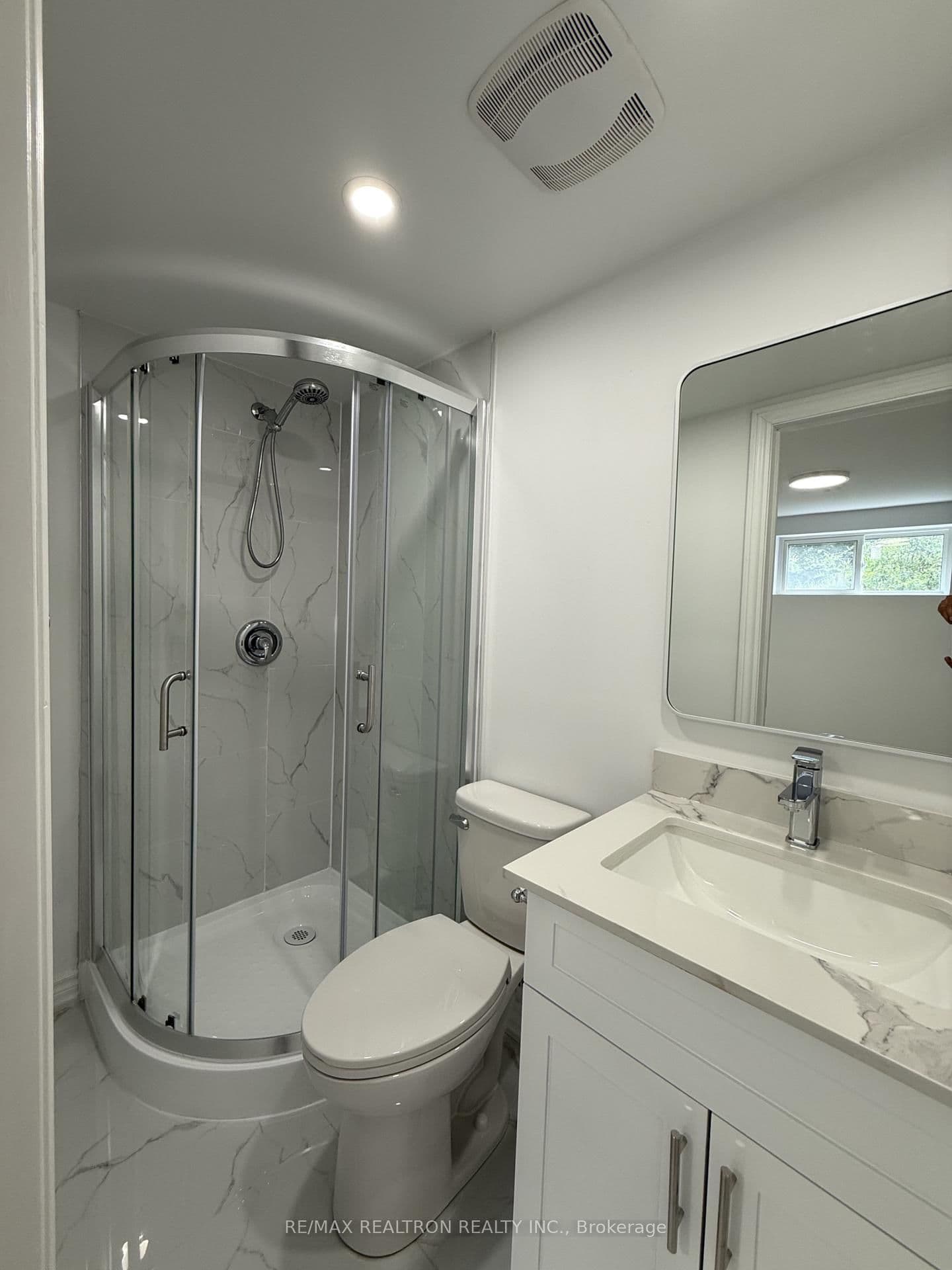 217 Moore Park Avenue, Unit Basement - Image 6