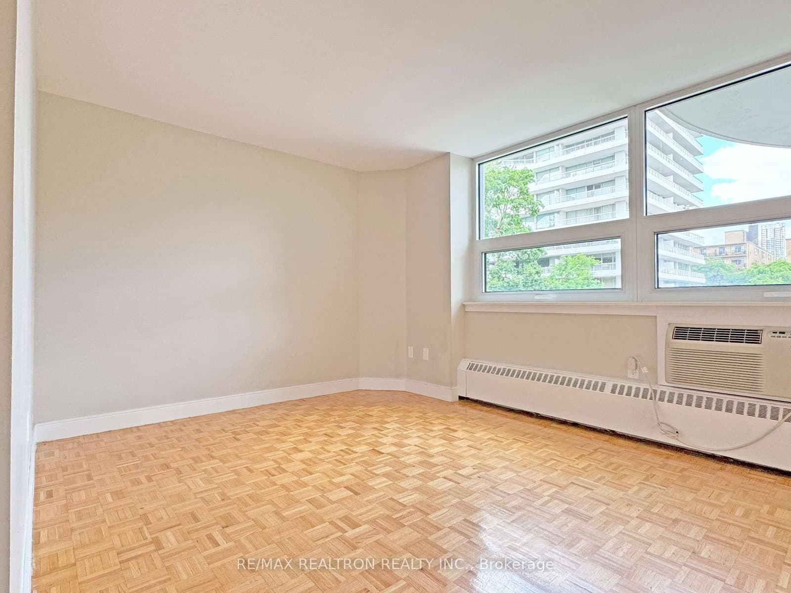 485 Huron Street, Unit 206 - Image 2