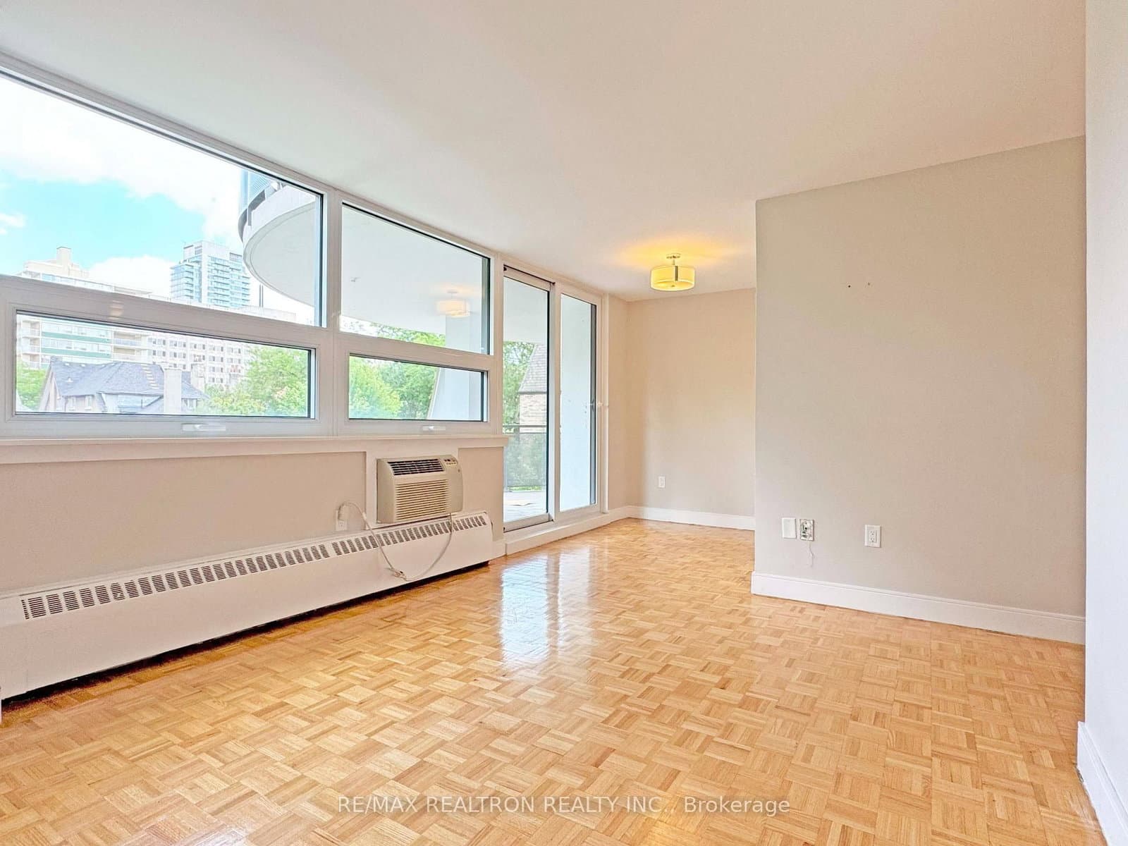 485 Huron Street, Unit 206 - Image 3