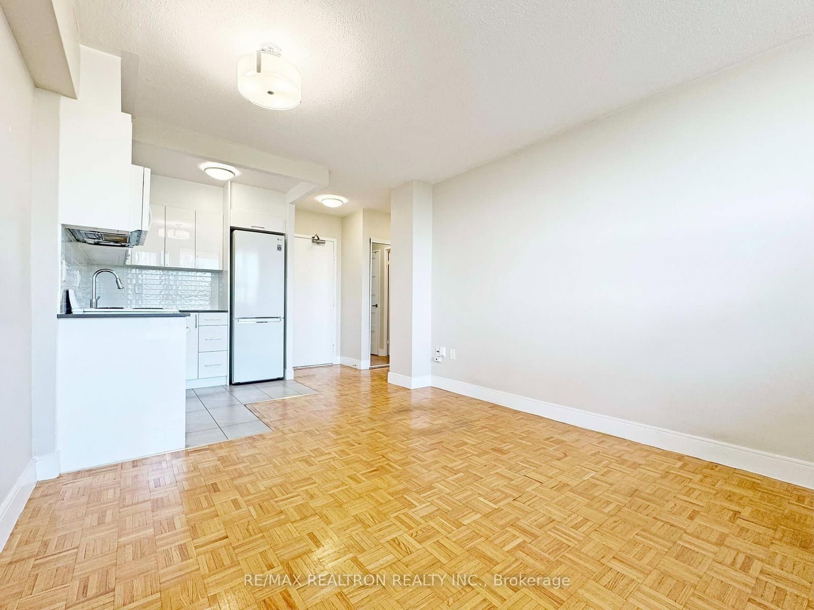 1500 Bathurst Street, Unit 907 - Image 6