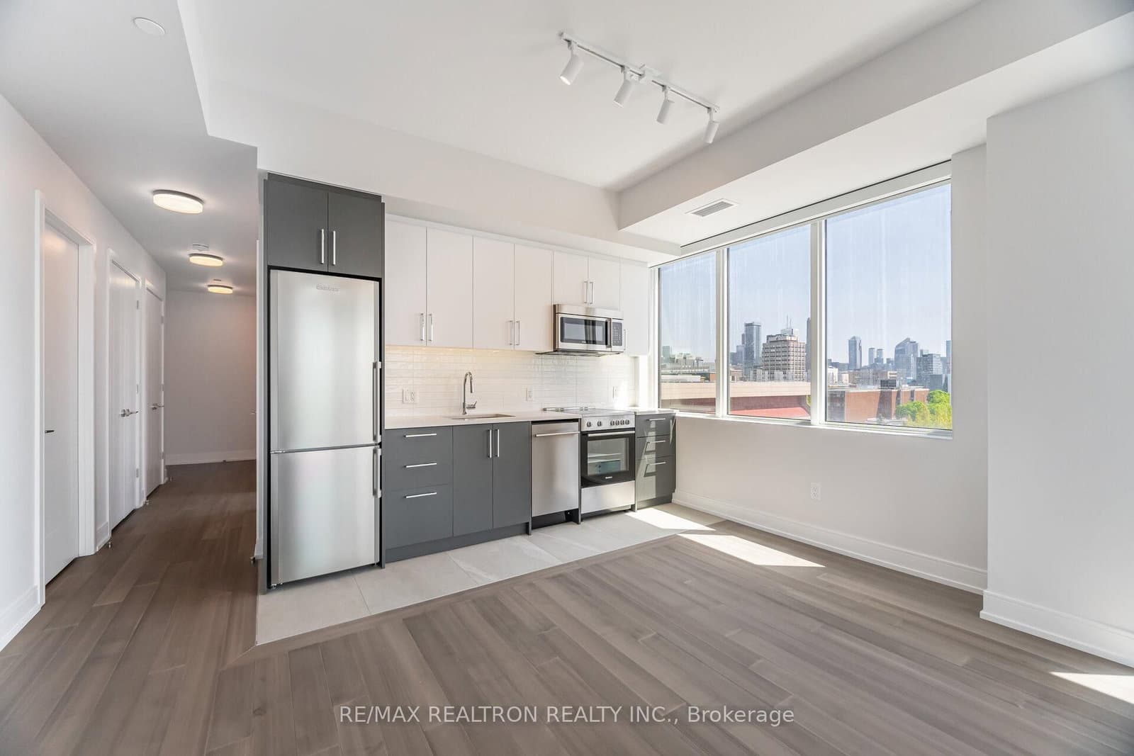 664 Spadina Avenue, Unit 710 - Image 3