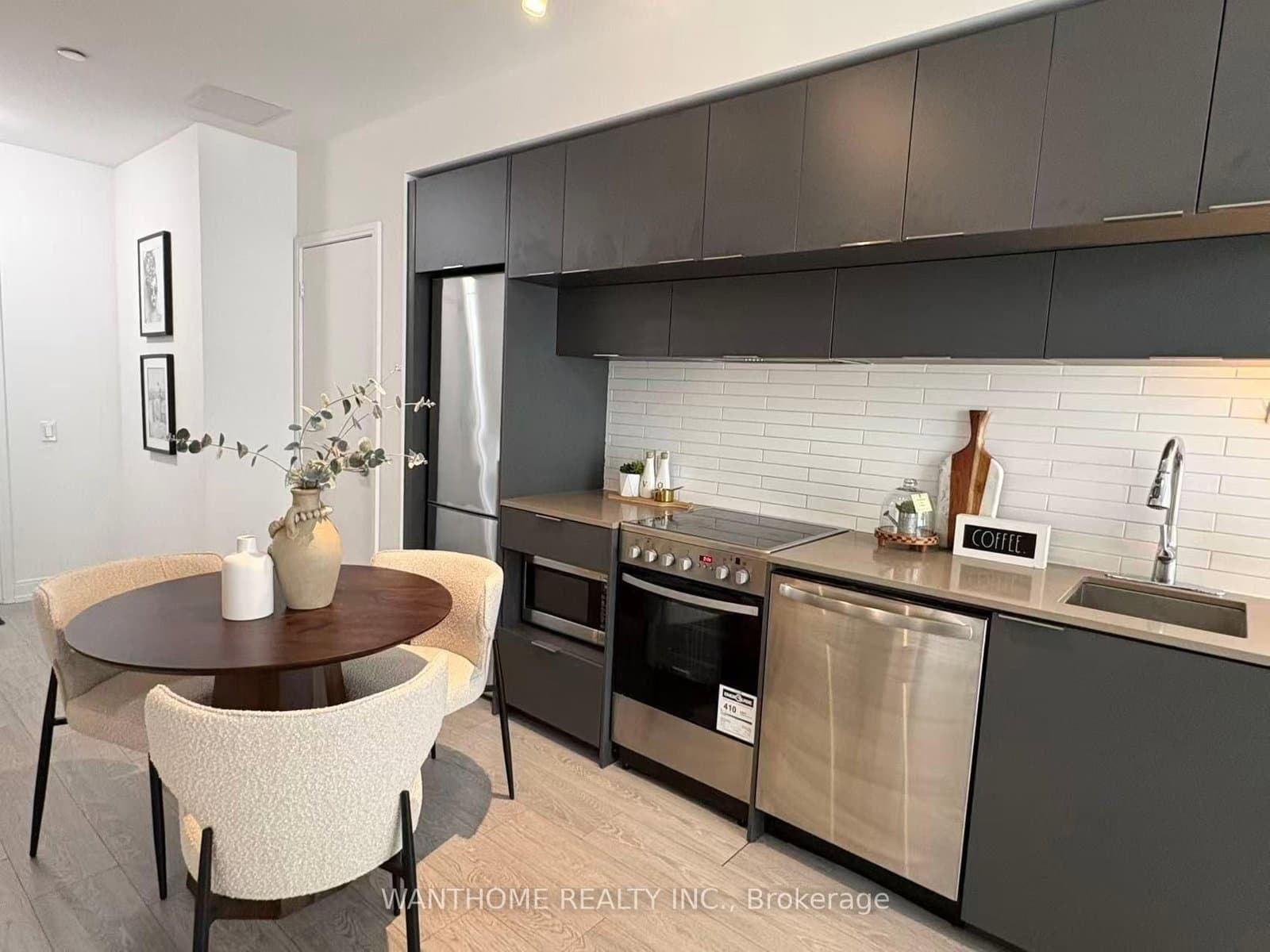 181 Dundas Street E, Unit 502 - Image 4