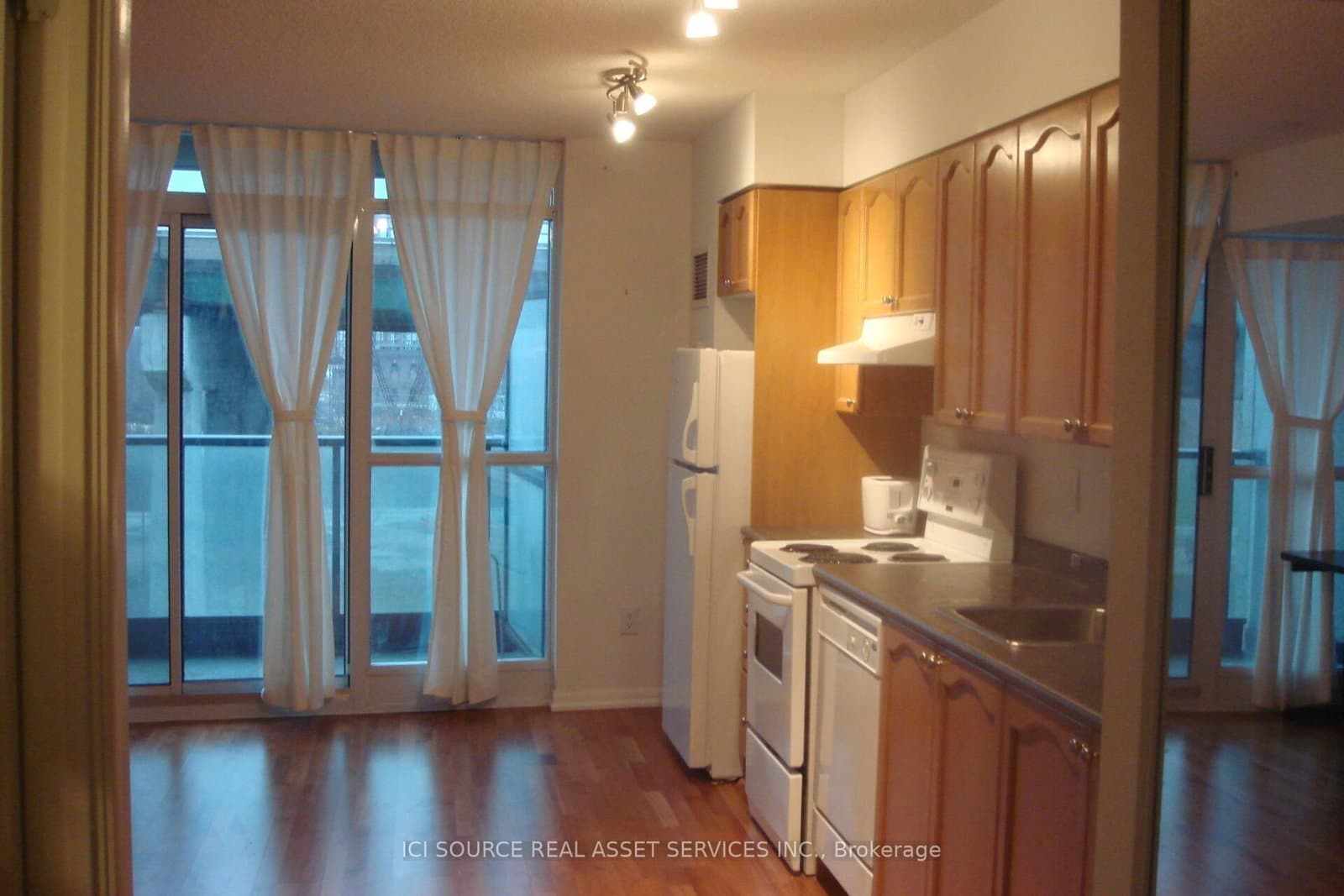 231 Fort York Boulevard, Unit 625 - Image 1