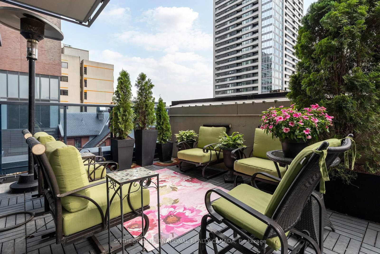 28 Linden Street, Unit 402 - Image 3