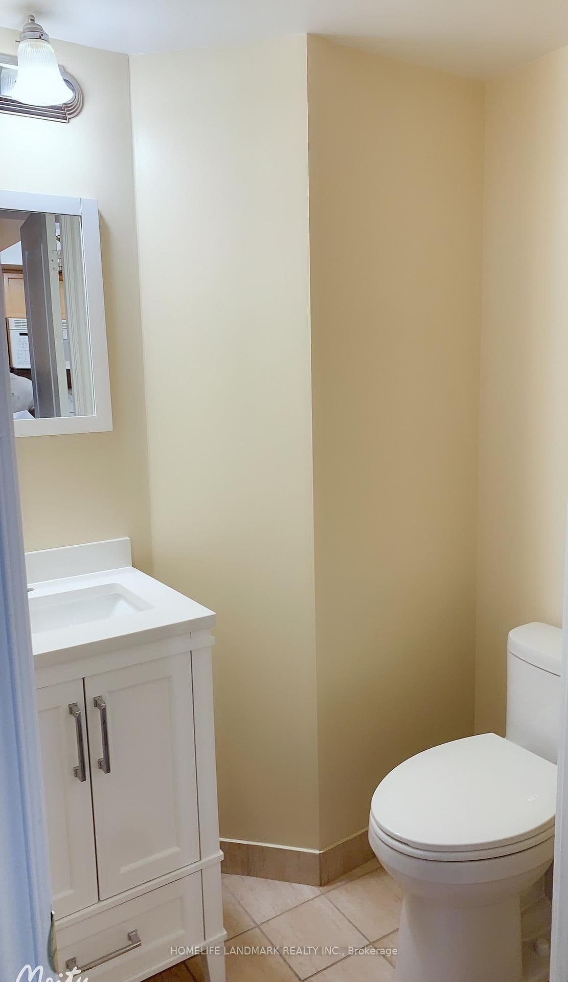 15 Northtown Way, Unit 822 - Image 4