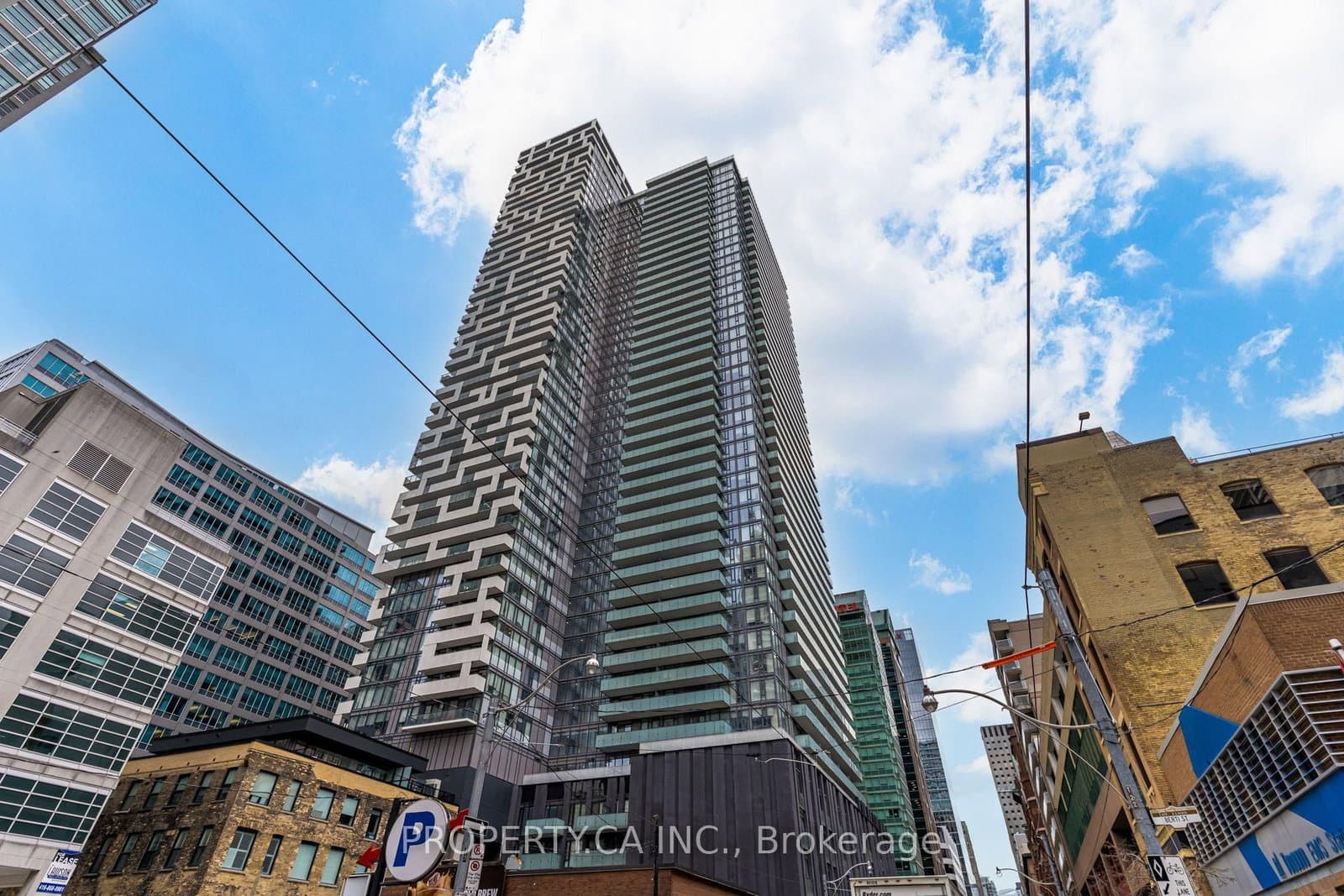 25 Richmond Street E, Unit 1513 - Image 1