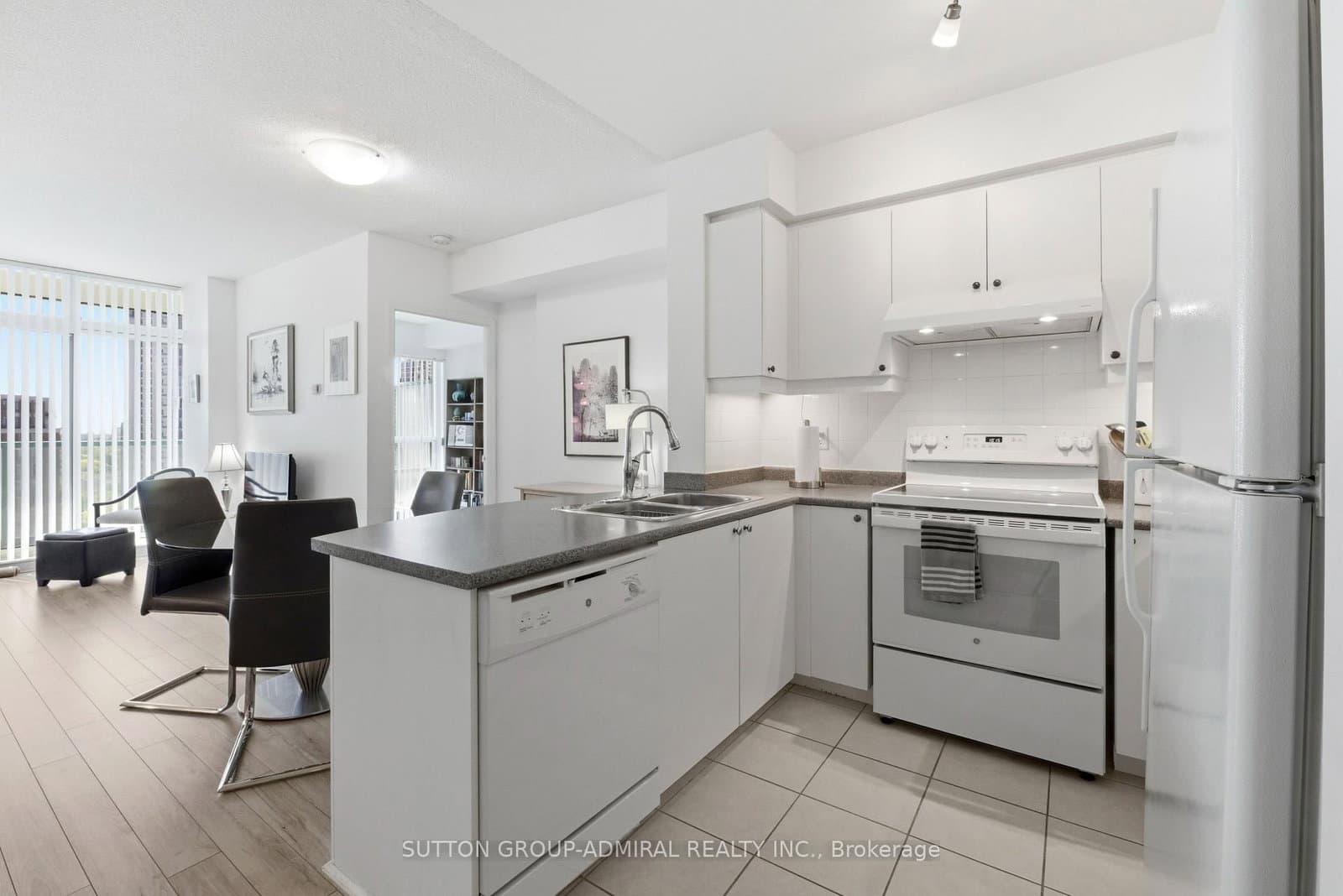 5500 Yonge Street, Unit 1403 - Image 4