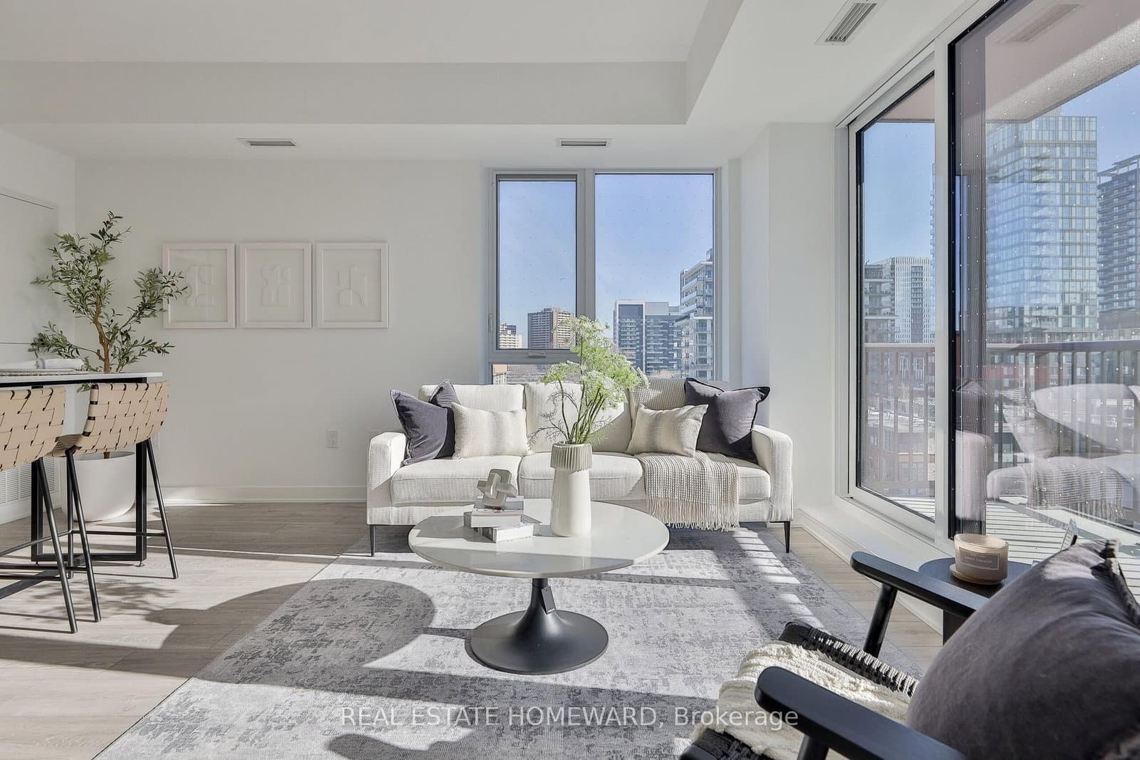 10 Oak Street, Unit 1703 - Image 2