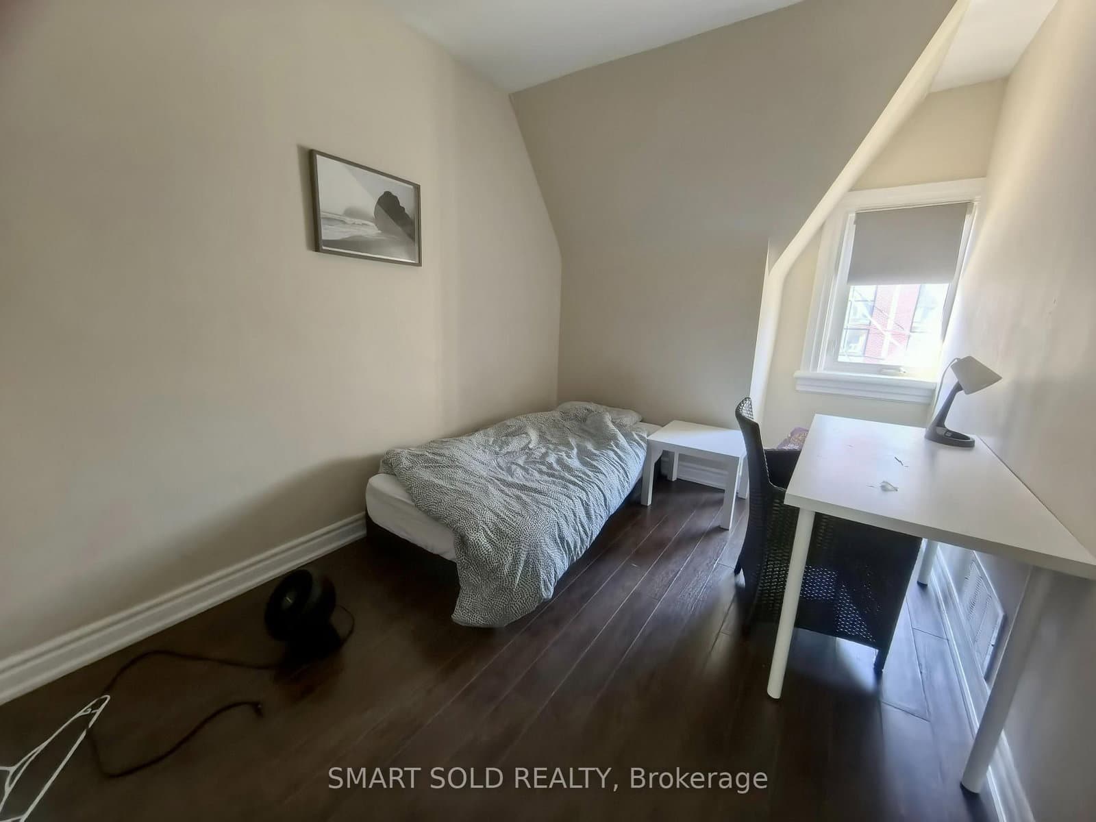 Upper 437 Bathurst Street - Image 5