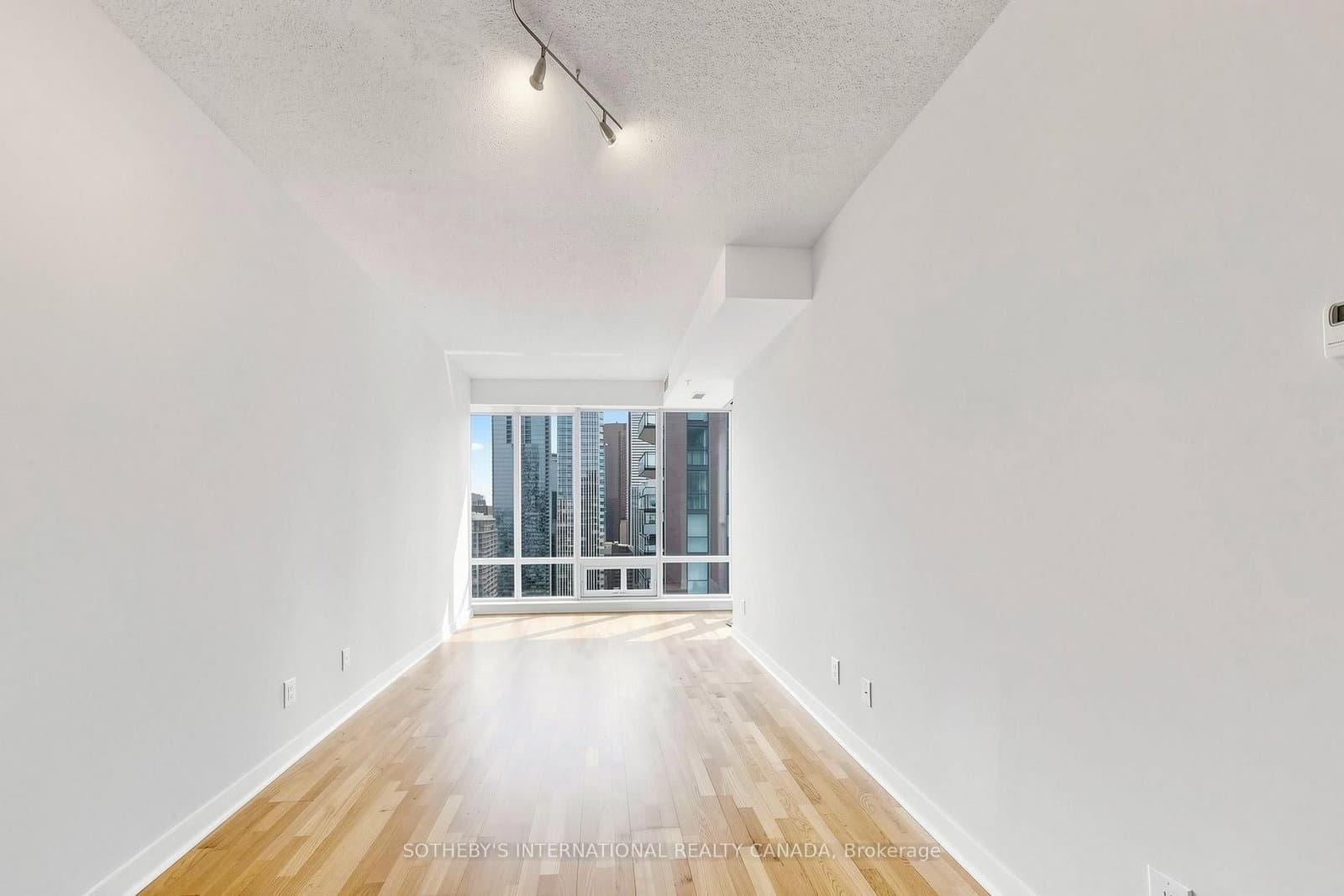 295 Adelaide Street W, Unit 3906 - Image 6