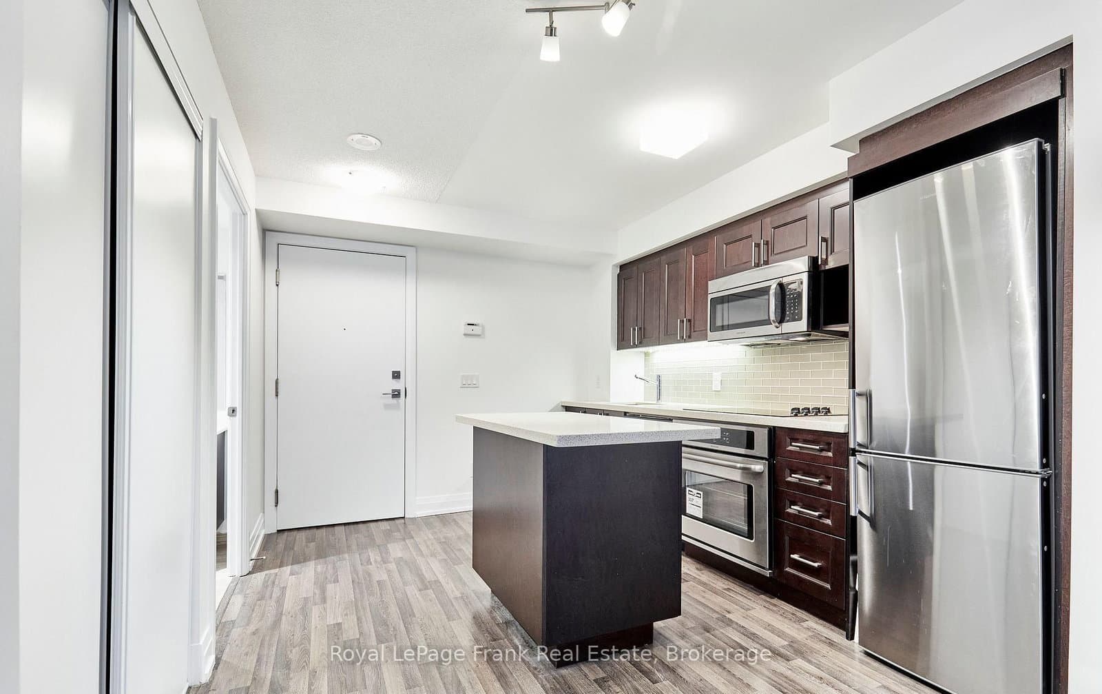 555 Wilson Avenue, Unit E402 - Image 3