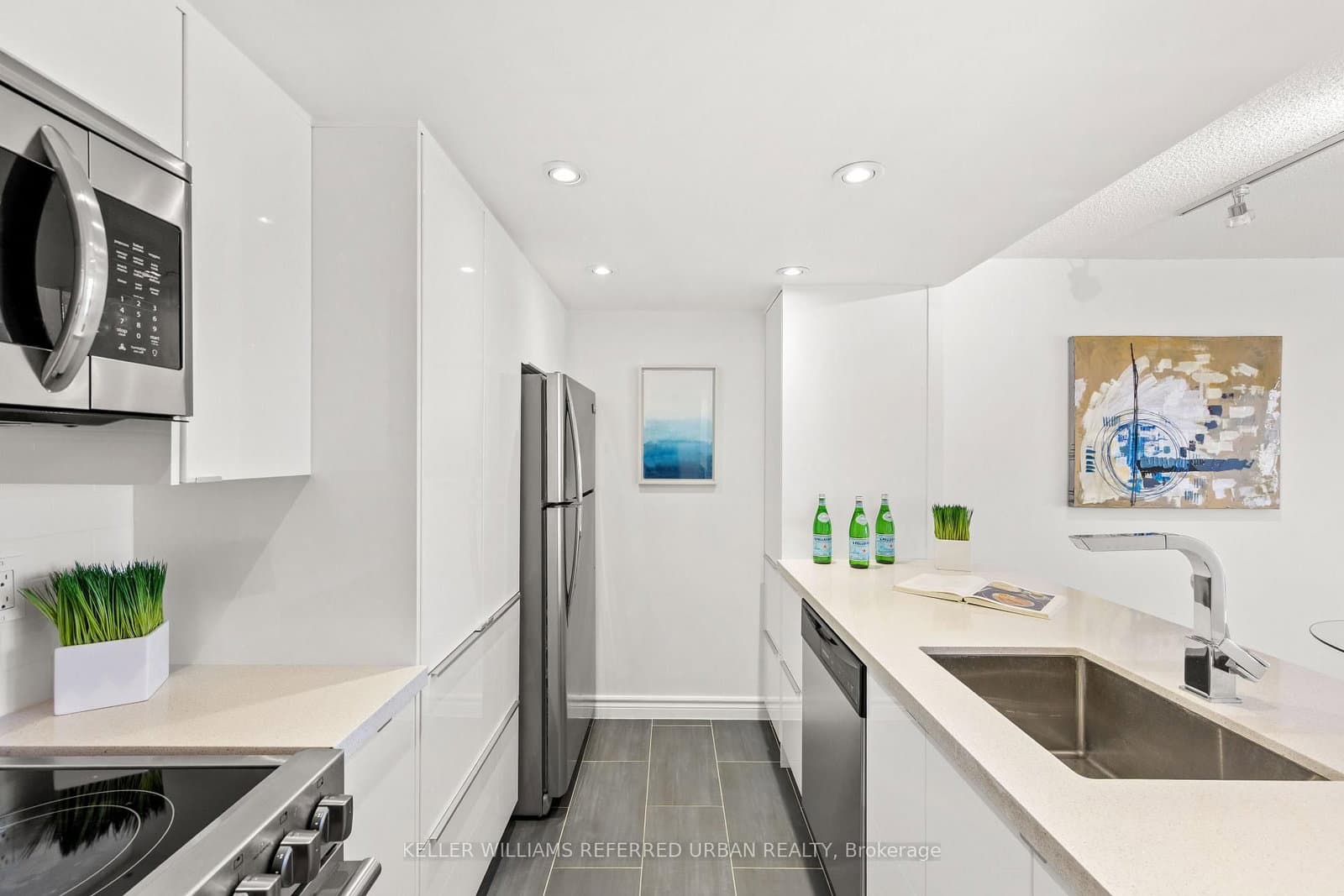 725 King Street W, Unit 1003 - Image 3