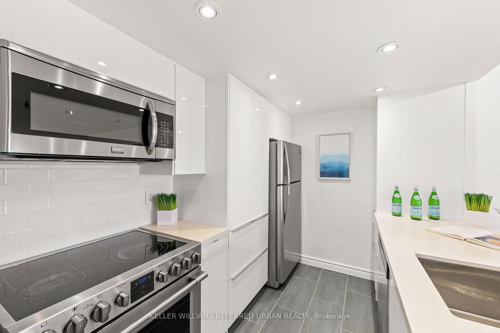 725 King Street W, Unit 1003 - Image 4