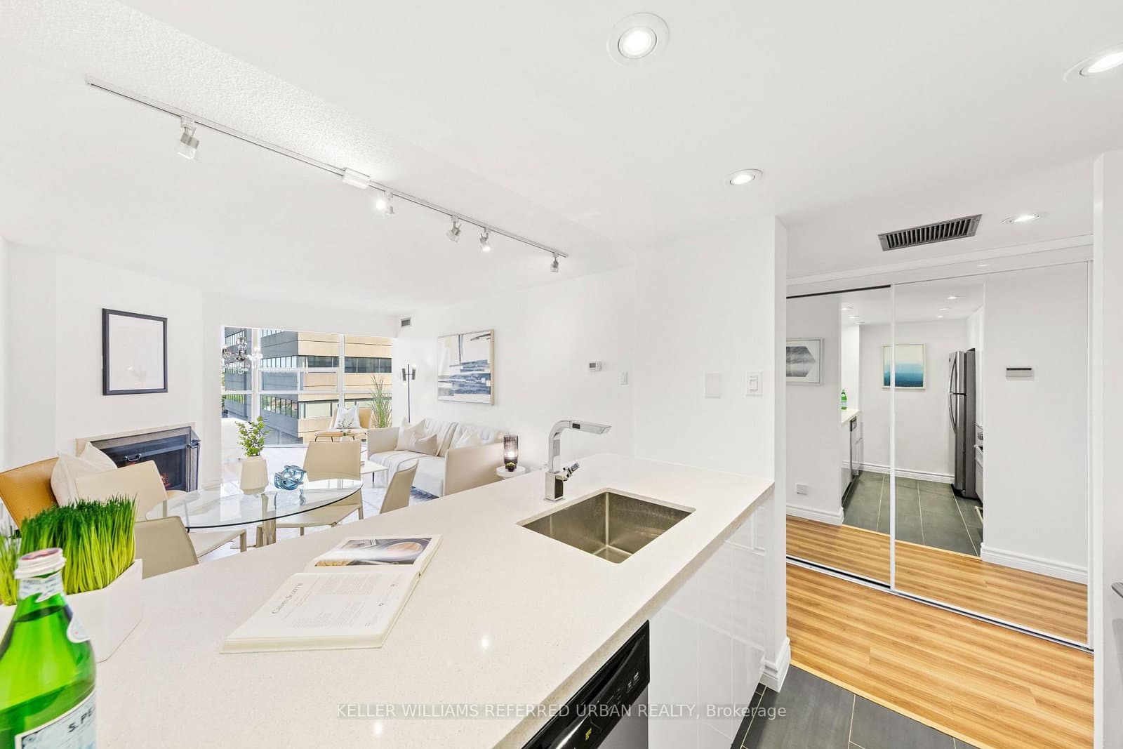 725 King Street W, Unit 1003 - Image 6