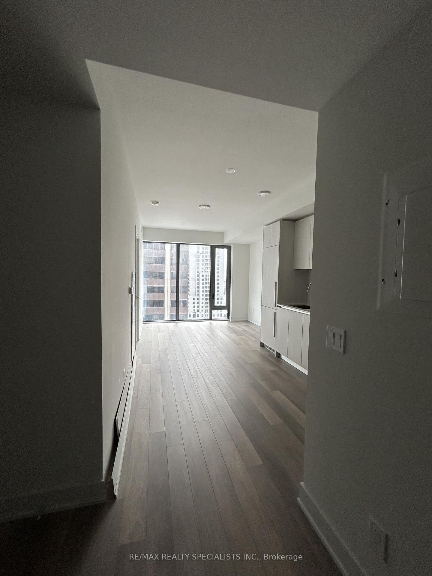 8 Cumberland Street, Unit 3504 - Image 4