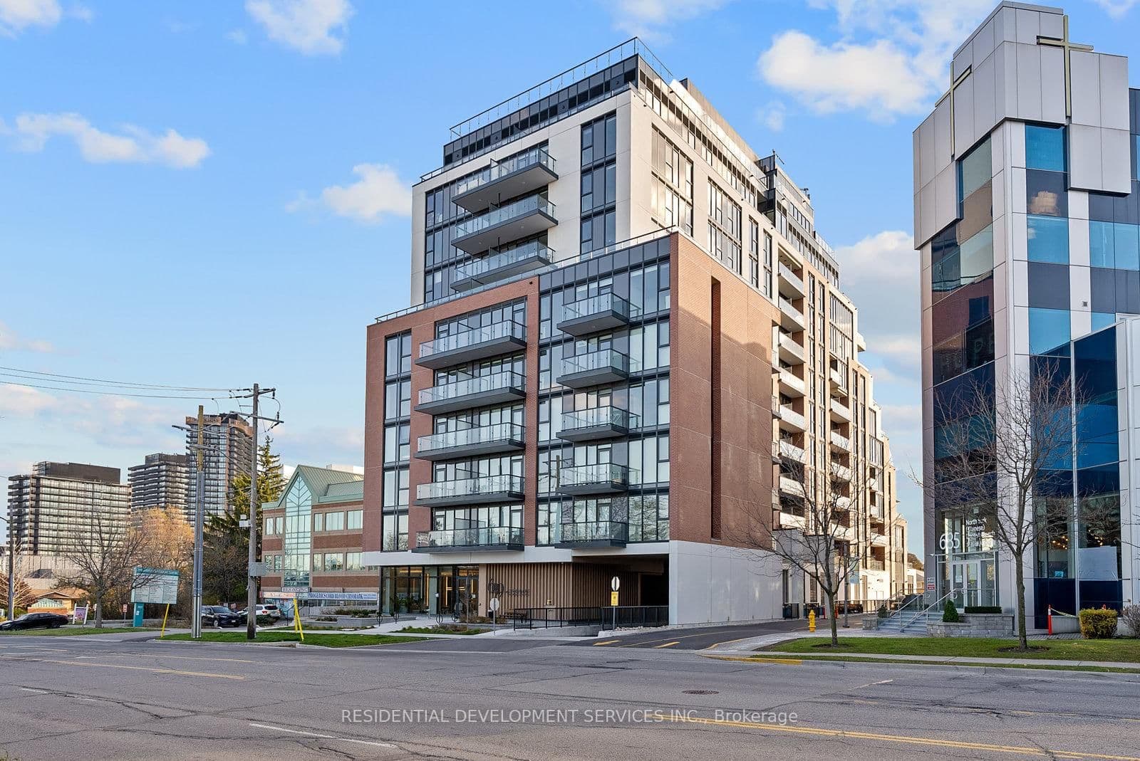 #1103 - 699 Sheppard Avenue E