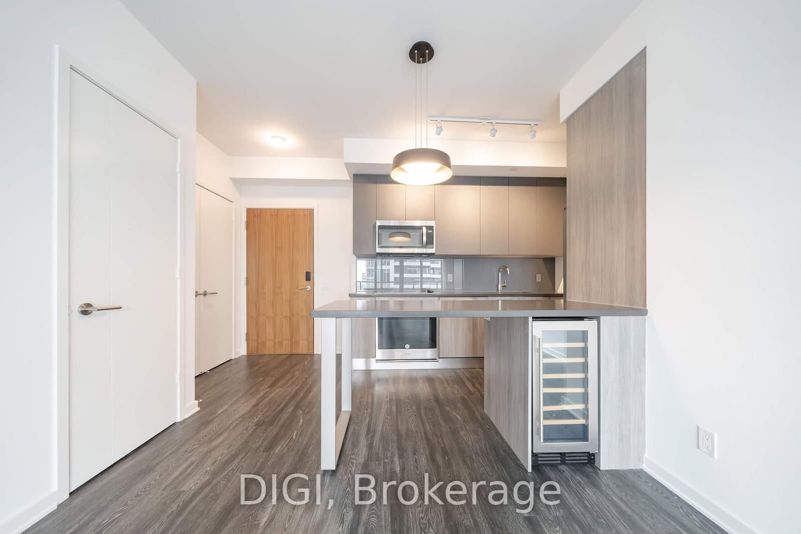 25 Selby Street, Unit 2004 - Image 3