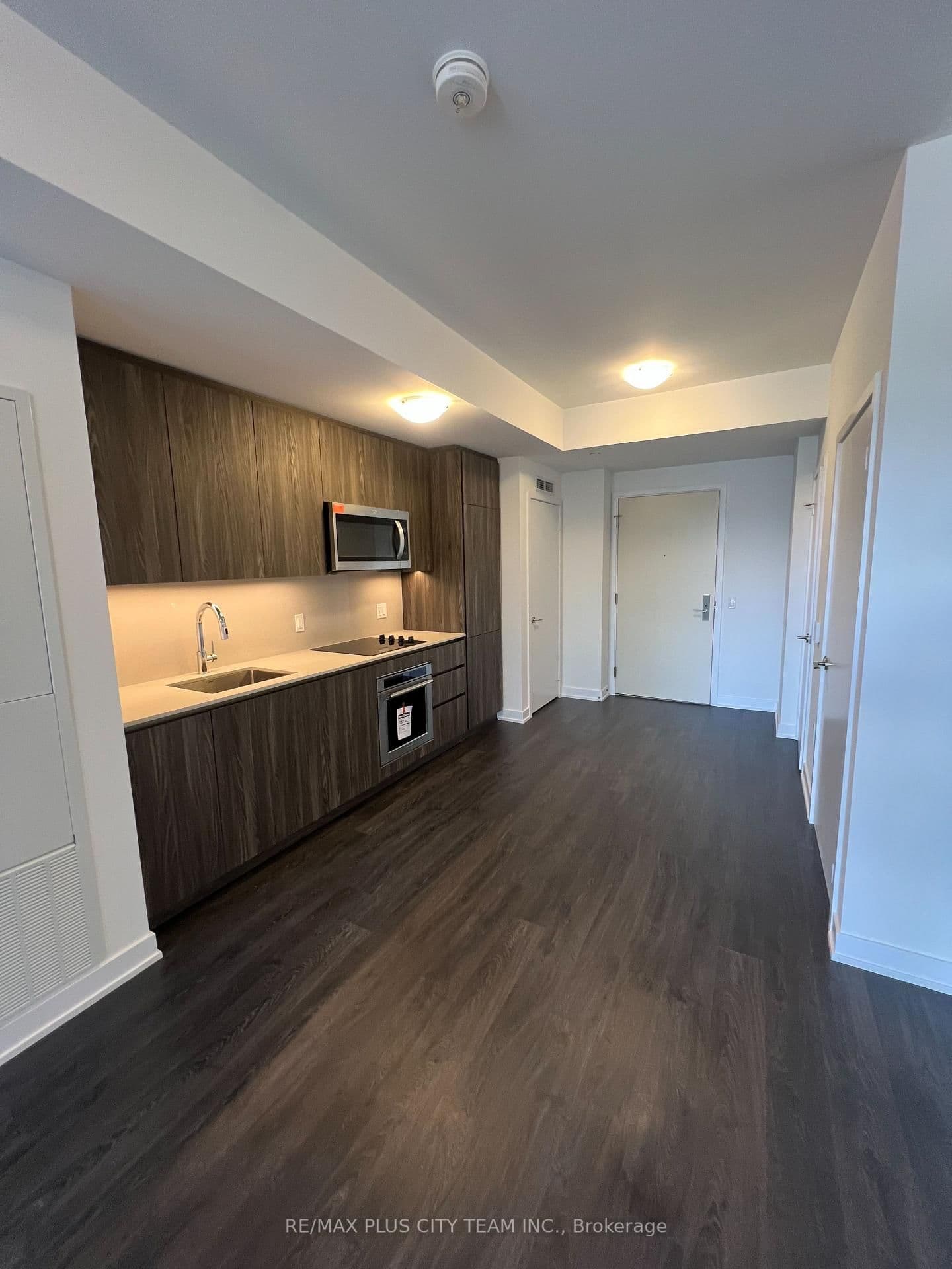 15 Richardson Street, Unit 710 - Image 5