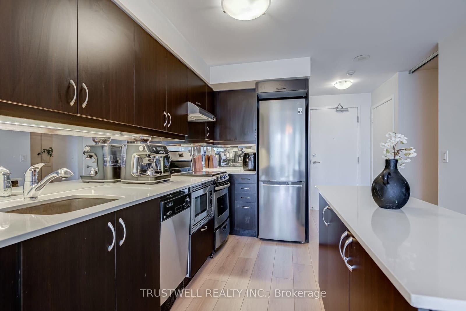 320 Richmond Street E, Unit 712 - Image 4