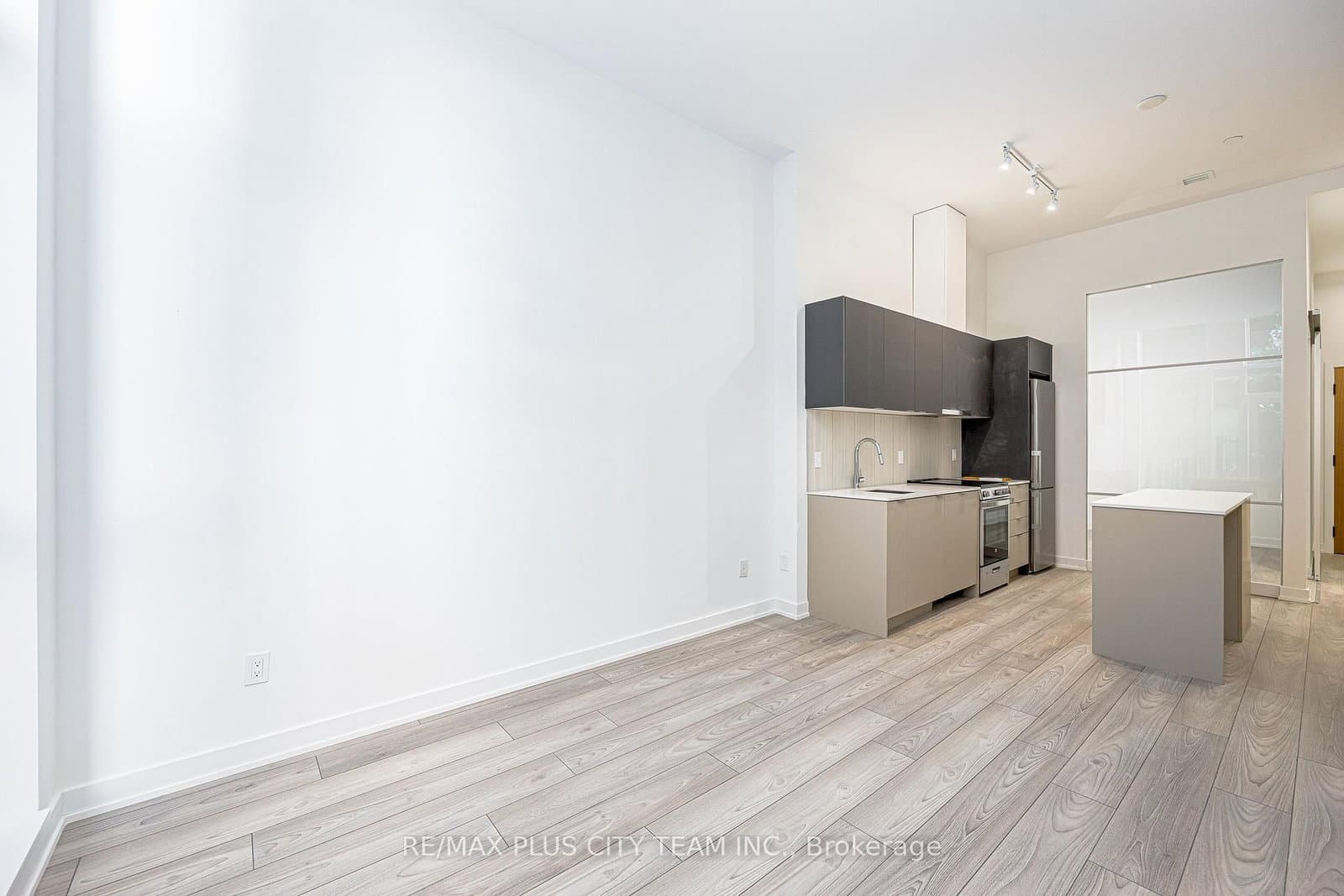 8 Tippett Road, Unit 105 - Image 3