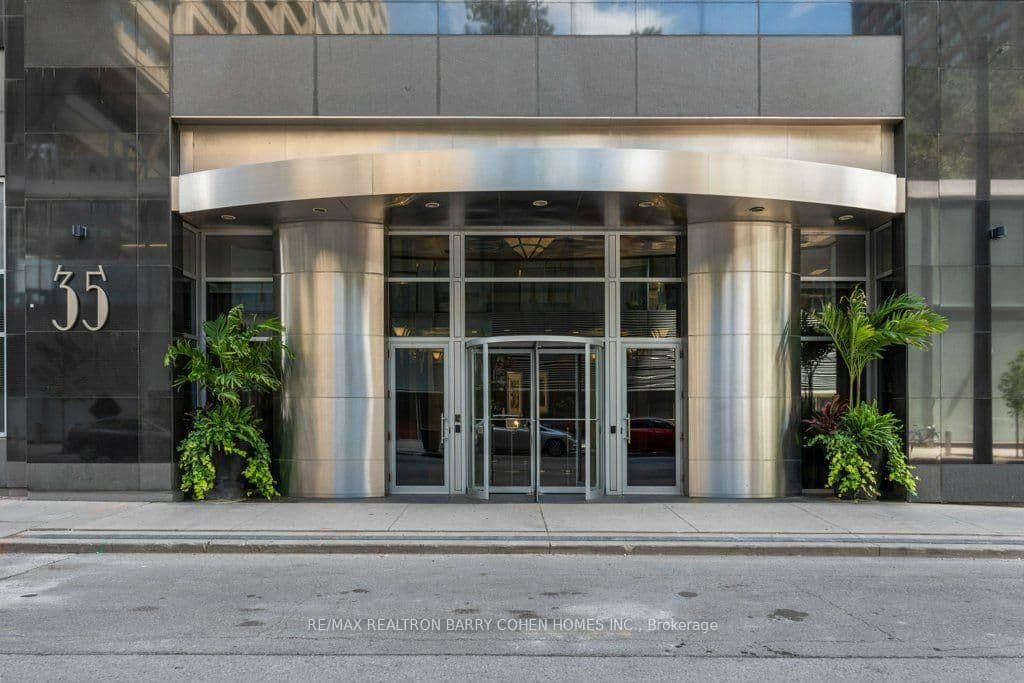 35 Balmuto Street, Unit 2703 - Image 3