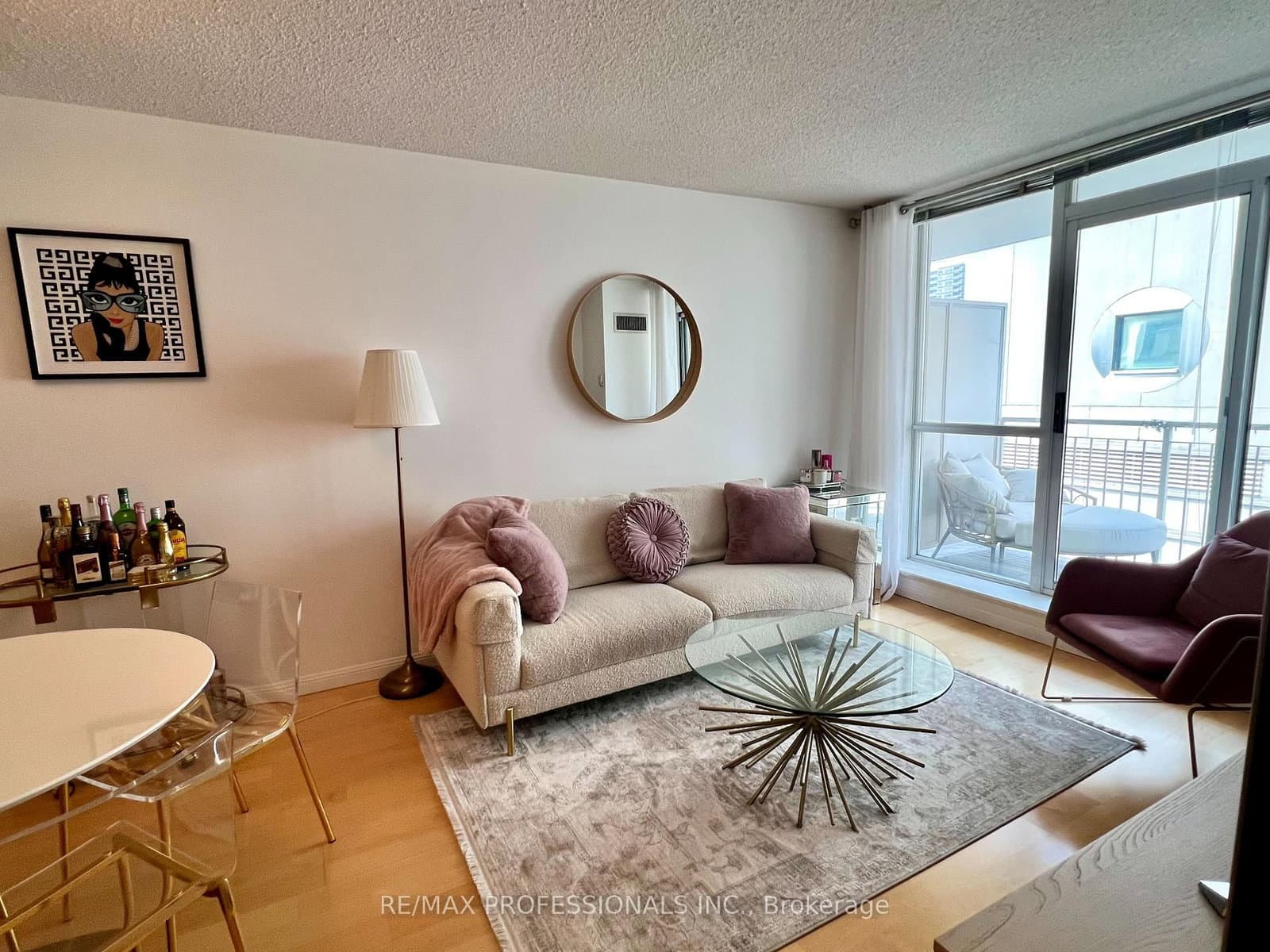 18 Stafford Street, Unit 607 - Image 3