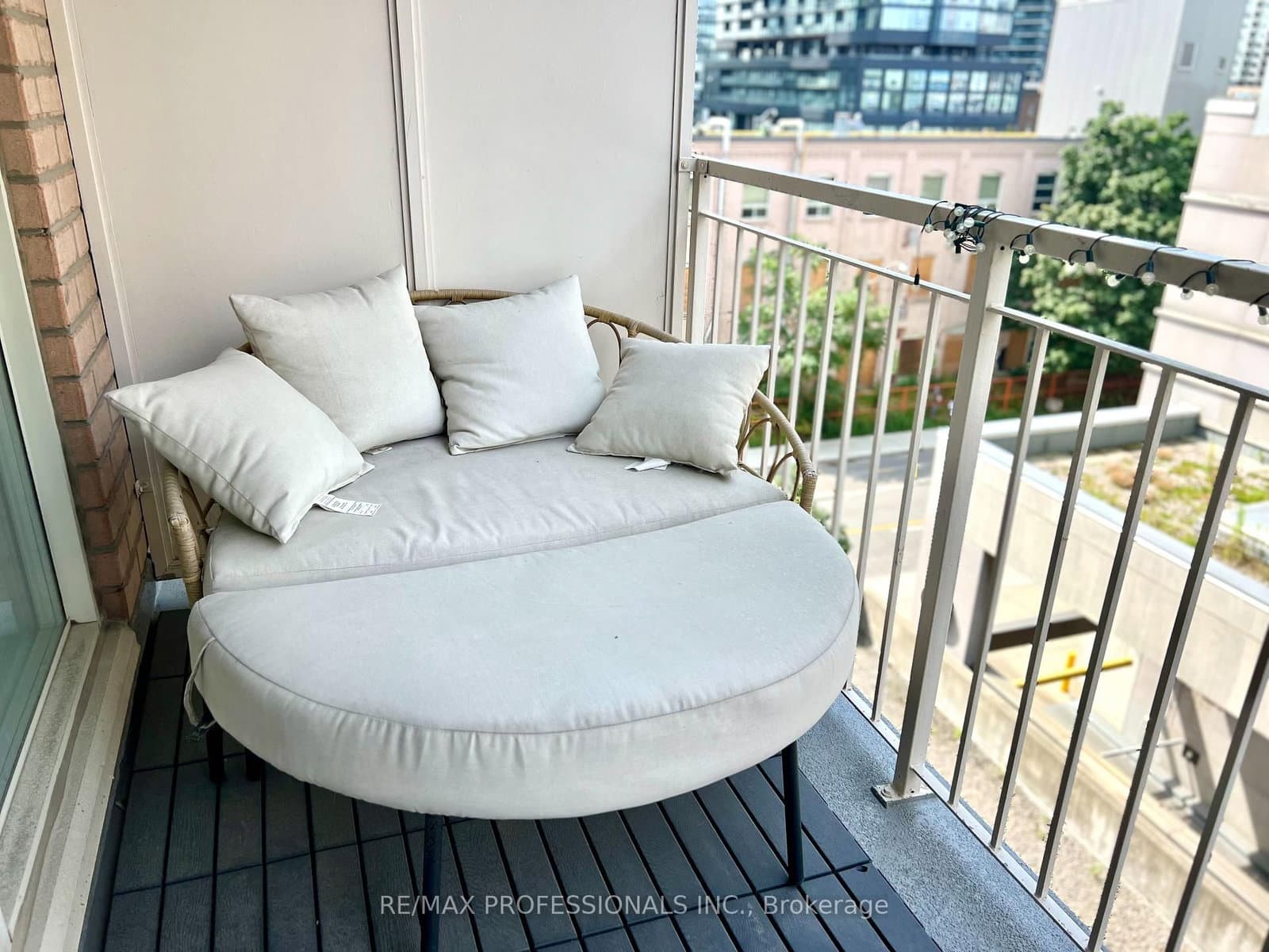 18 Stafford Street, Unit 607 - Image 5
