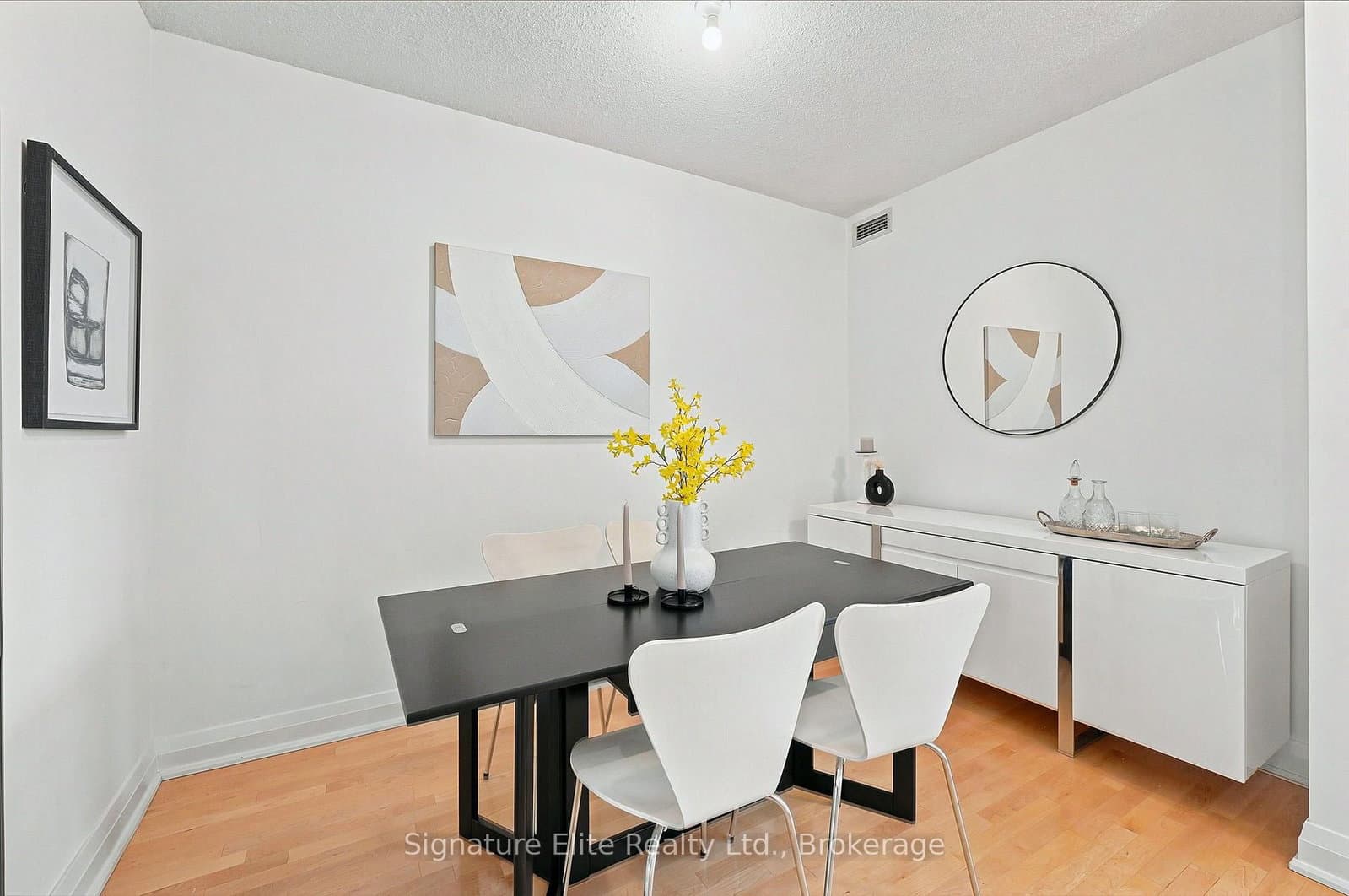 1430 Yonge Street, Unit 902 - Image 4