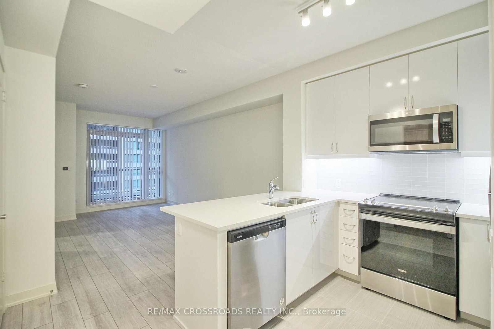 4955 Yonge Street, Unit 703 - Image 2
