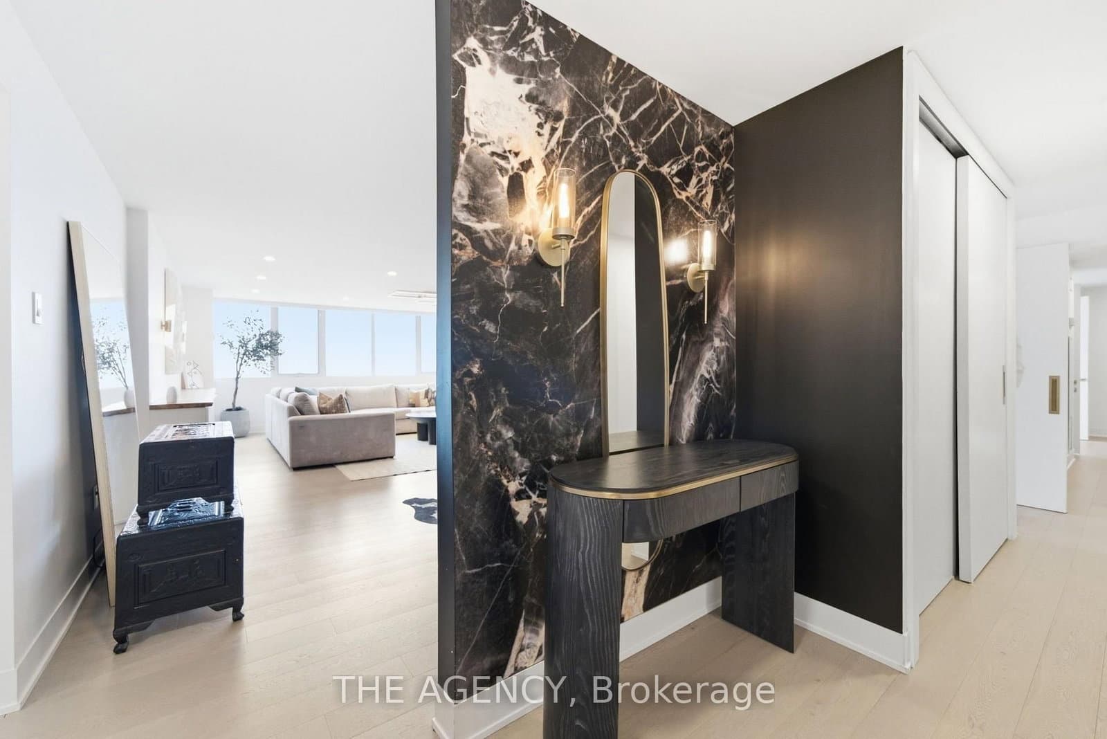 256 Jarvis Street, Unit 15C - Image 2