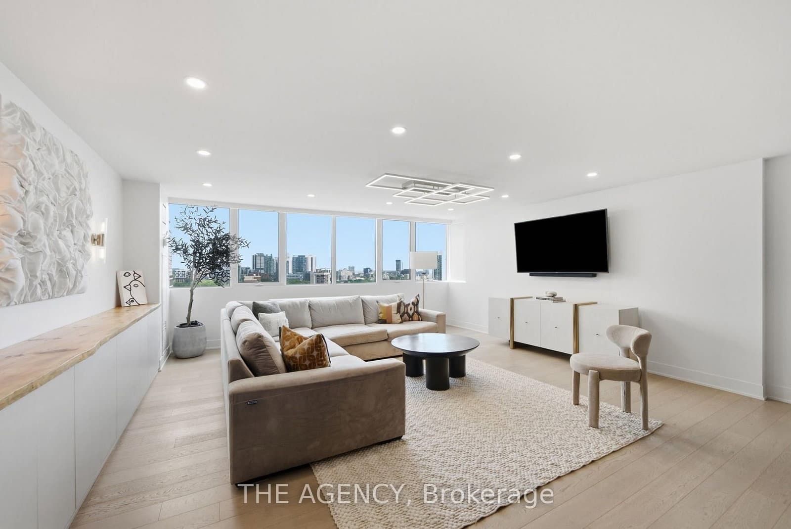 256 Jarvis Street, Unit 15C - Image 3