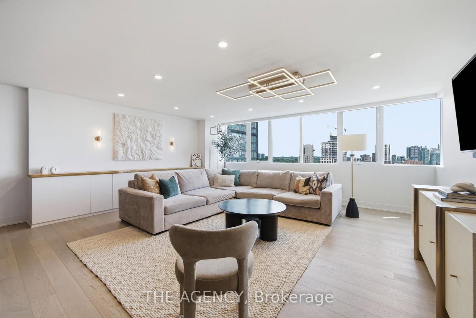 256 Jarvis Street, Unit 15C - Image 4