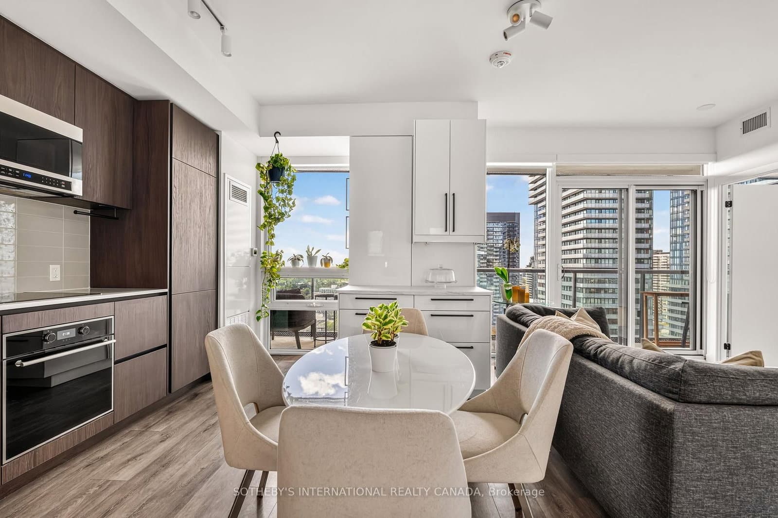 127 W BROADWAY Avenue, Unit 2302 - Image 6