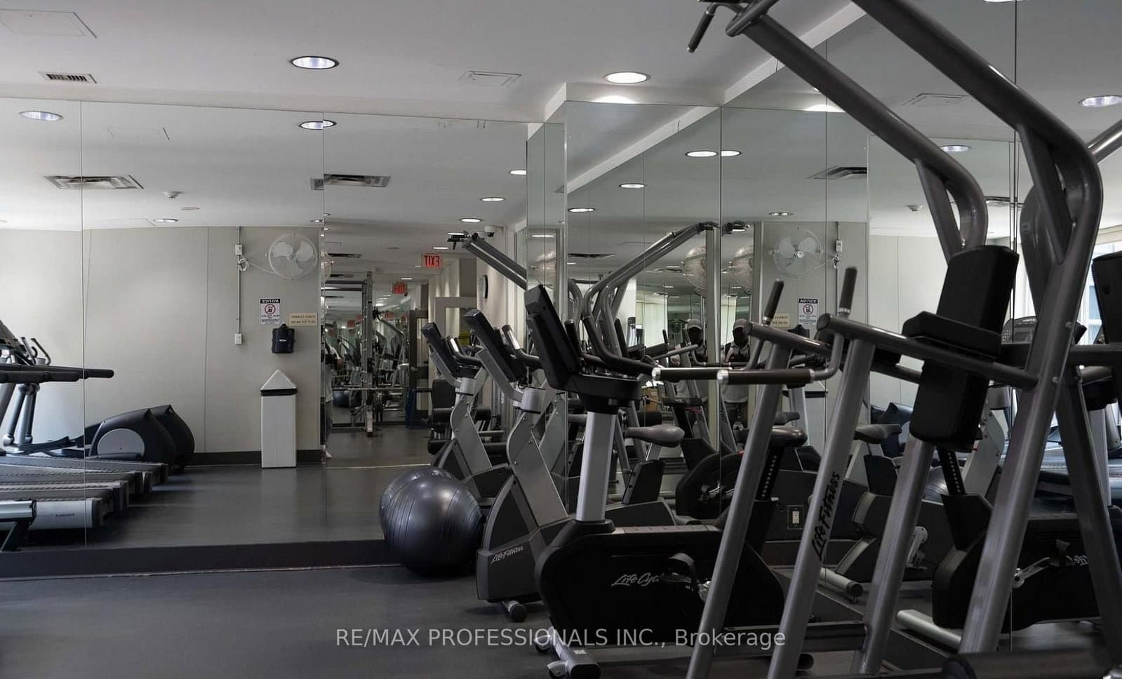 1 Shaw Street W, Unit 523 - Image 5