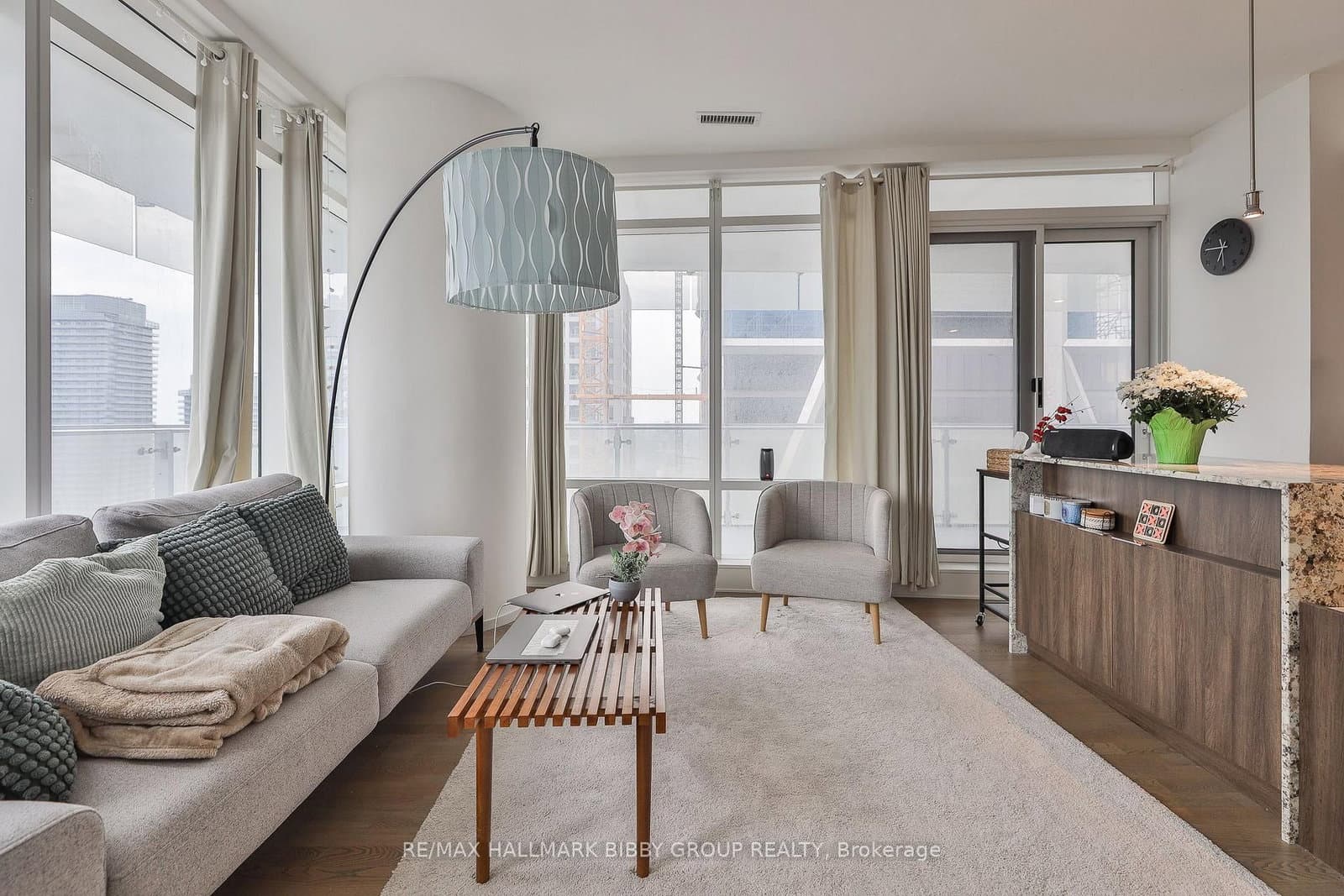 1 Bloor Street E, Unit 3807 - Image 4